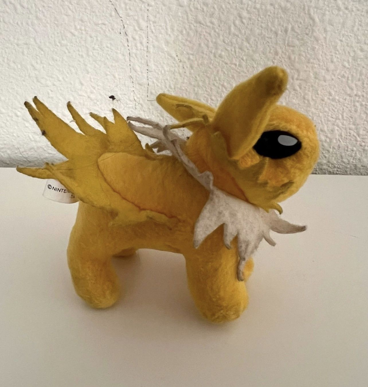 Pokemon RARE 1998 Bandai Pokémon Jolteon Plush #71418 Authentic Size ONE SIZE - 2 Thumbnail