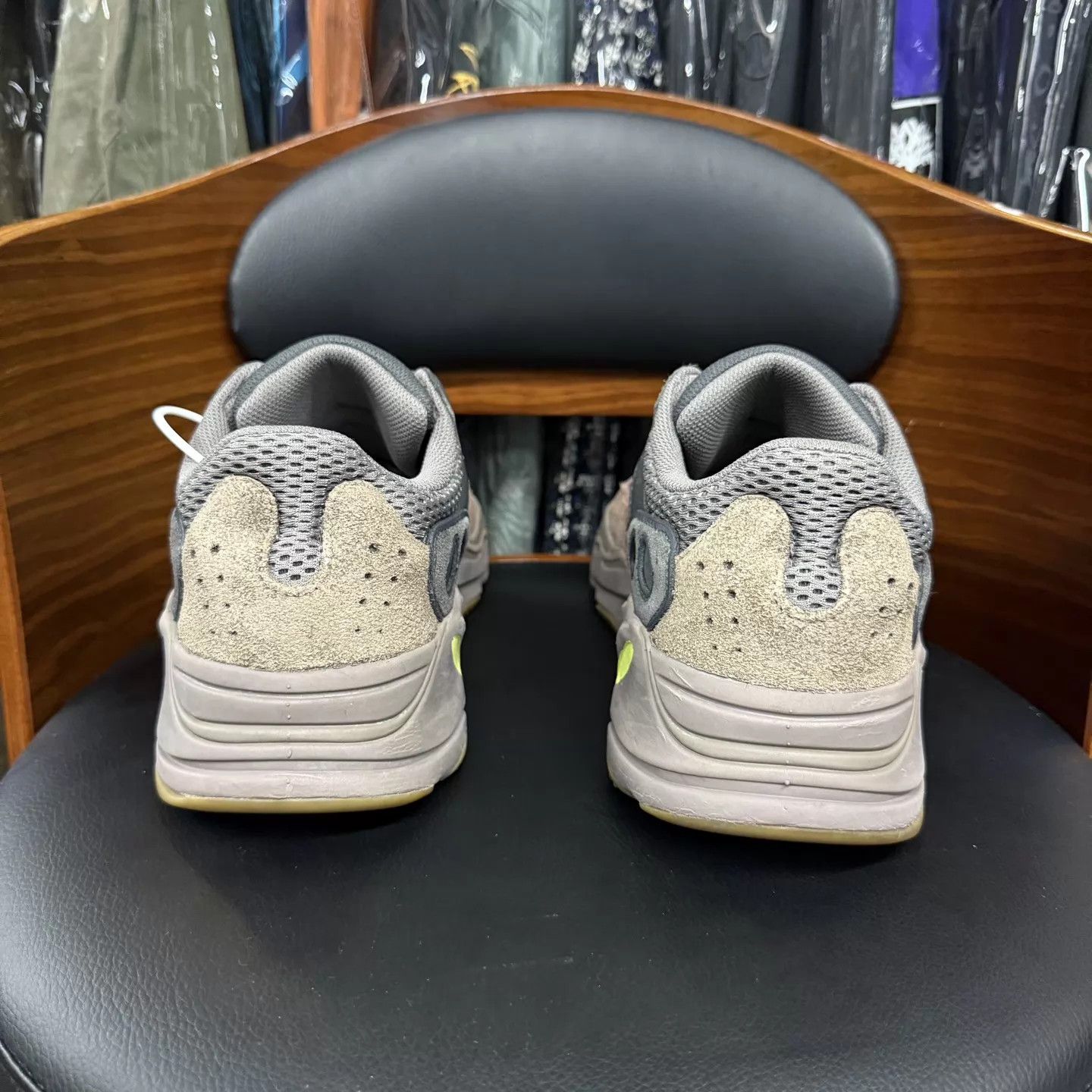 Adidas Yeezy 700 Purple-Brown 43 Near Mint Size US 10 / EU 43 - 3 Thumbnail