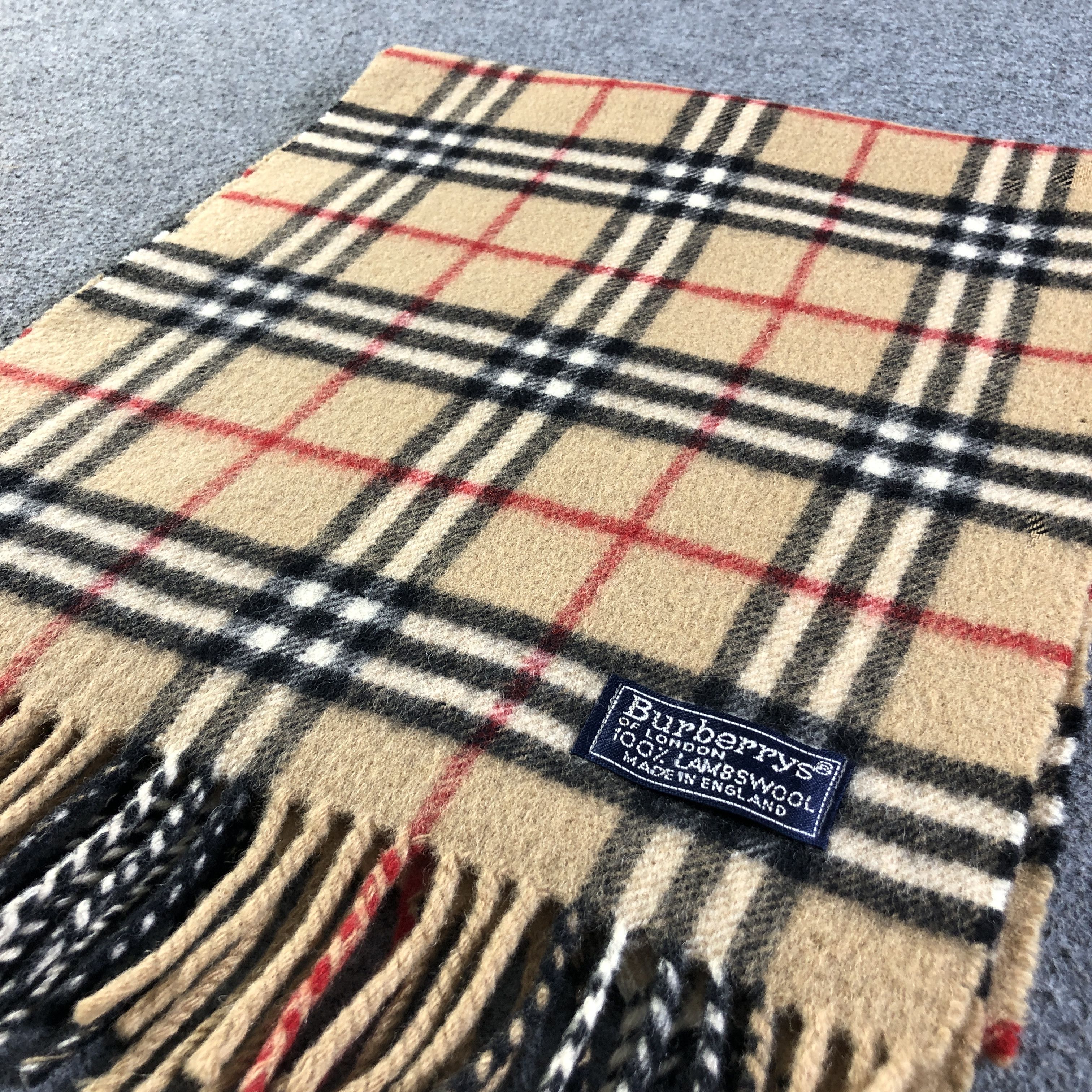Burberry Burberrys Nova Check Wool Scarf Muffler Neckwear V2662 Size ONE SIZE - 3 Thumbnail