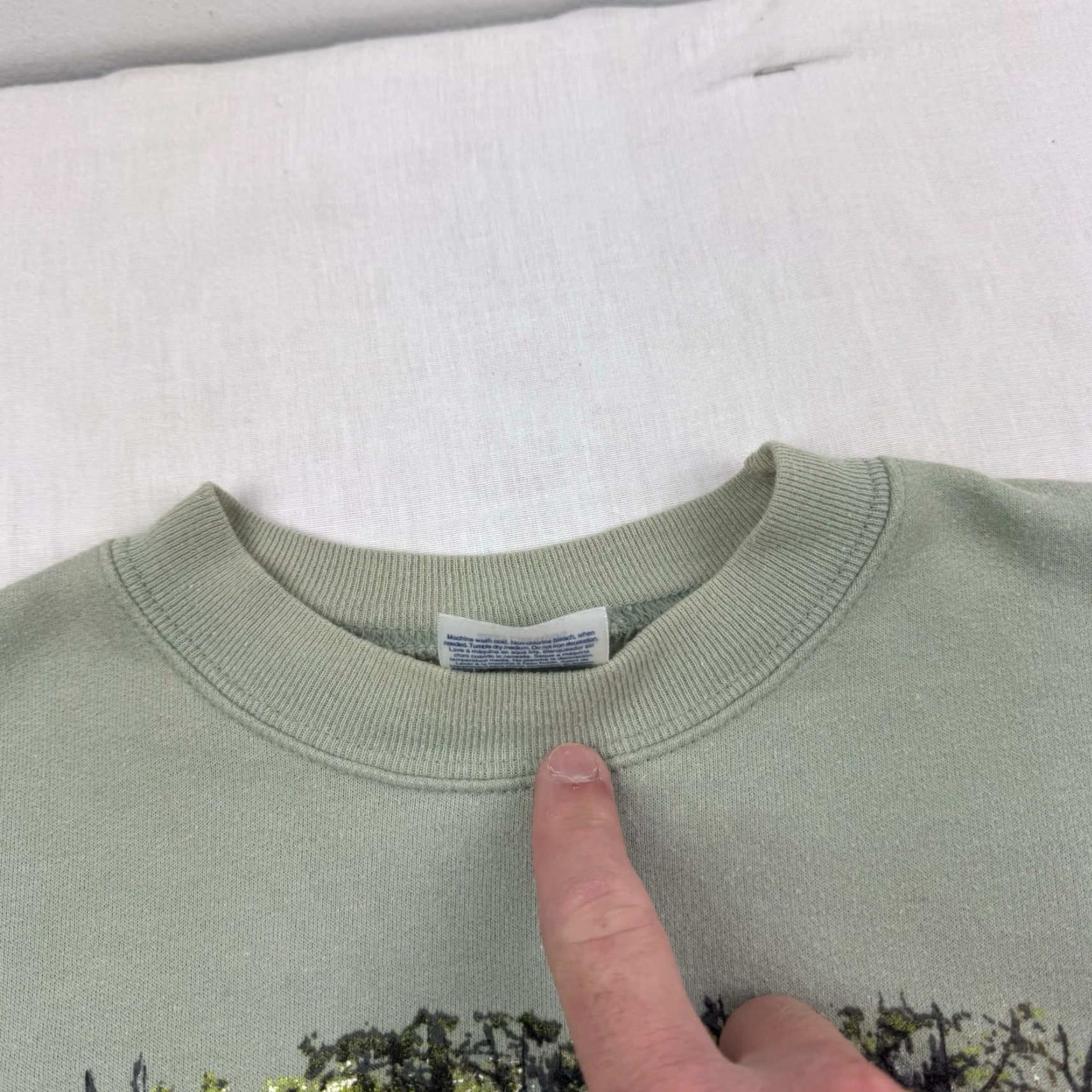 Hanes VINTAGE Hanes Sweatshirt Men Large Green Nature Bear Graphic 90s Outdoor Pullover Size US L / EU 52-54 / 3 - 4 Thumbnail