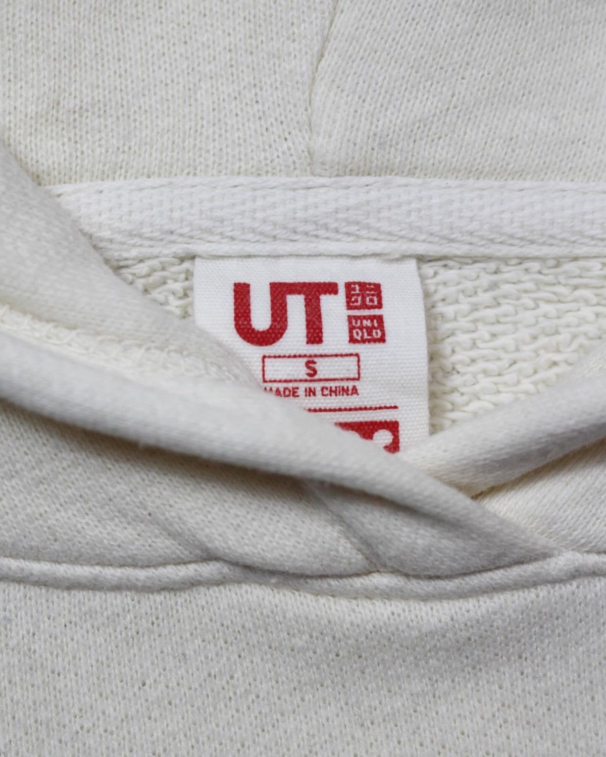 Japanese Brand UNIQLO UT X DISNEY ALICE IN WONDERLAND PULLOVER HOODIE Size S / US 4 / IT 40 - 3 Thumbnail