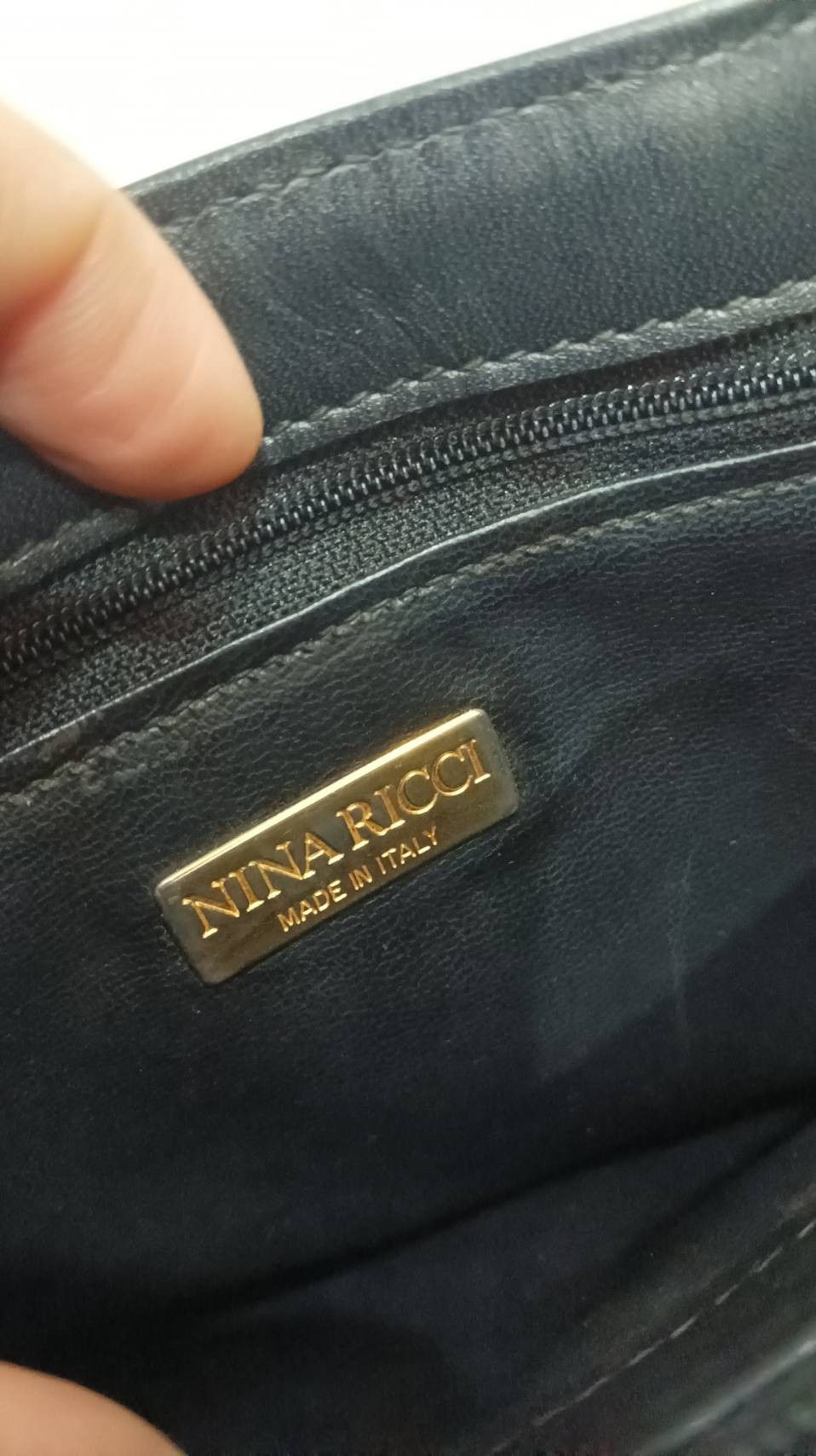 Nina Ricci × Vintage 80's Nina Ricci Leather Purse/Shoulder Strap/Signature Print Size ONE SIZE - 7 Thumbnail