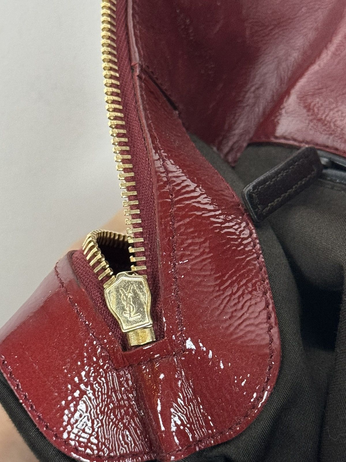Yves Saint Laurent Leather bag Yves Saint Laurent original casual luxury item Size ONE SIZE - 7 Thumbnail