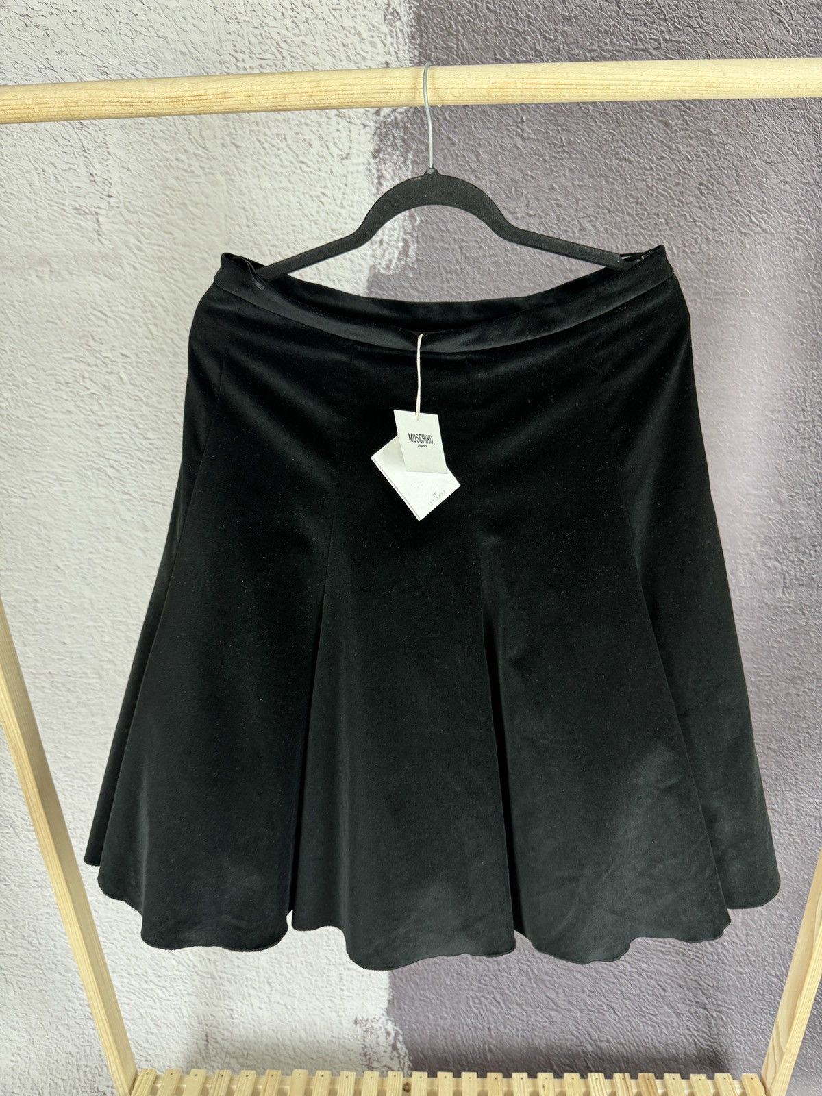 Moschino NEW Moschino Cheap and Chic black velour style midi skirt Size 32" / US 10 / IT 46 - 2 Thumbnail