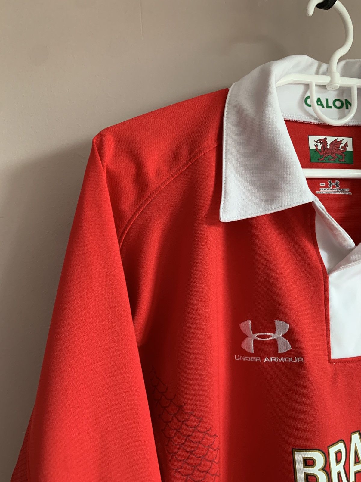 Under Armour Wales Home Rugby Union Long Sleeve Shirt Under Armour Sz S Size US S / EU 44-46 / 1 - 4 Thumbnail