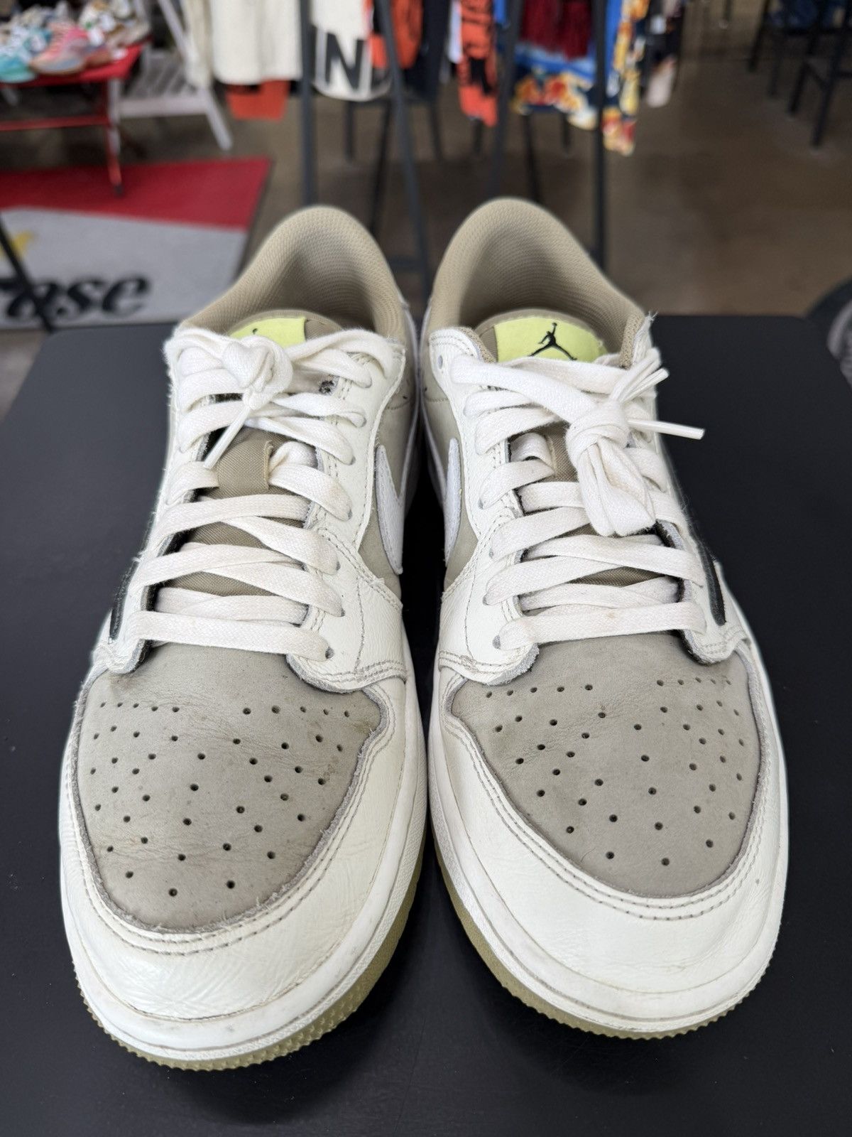 Jordan Brand × Travis Scott Jordan 1 Low Golf Travis Scott Neutral Olive Size 8.5 (2023) Size US 8.5 / EU 41-42 - 2 Thumbnail