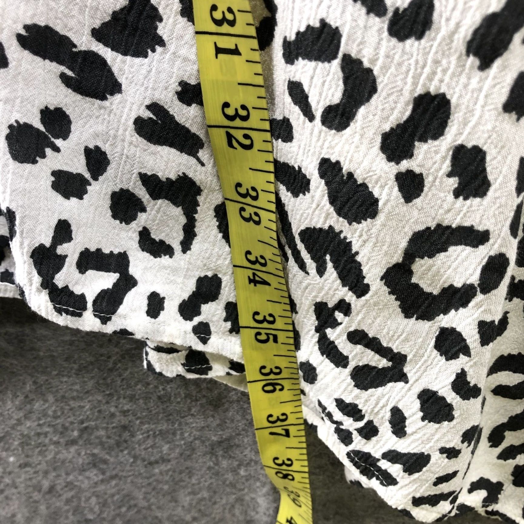 Vintage Aerie Cardigan Womens One Size OS Leopard Print White Black Boho Beachy Kimono Sleeve Open Viscose Casual Size ONE SIZE - 6 Thumbnail