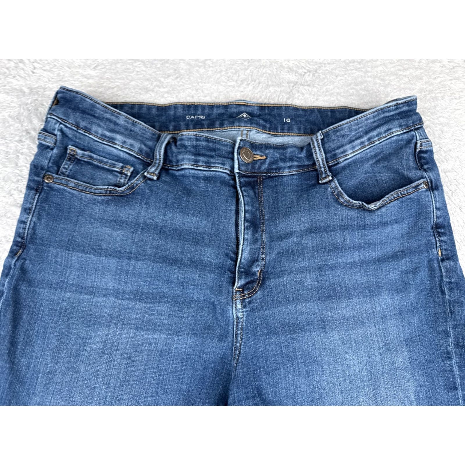 Vintage St Johns Bay Jeans Womens 16 Capri Blue Denim Mid Rise 34x21 Size 38" / US 16 / IT 52 - 4 Thumbnail