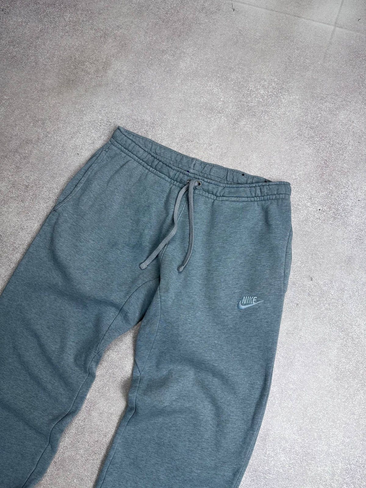 Nike Vintage Nike Swoosh Baggy Sweatpants Y2K M Size US 32 / EU 48 - 2 Thumbnail