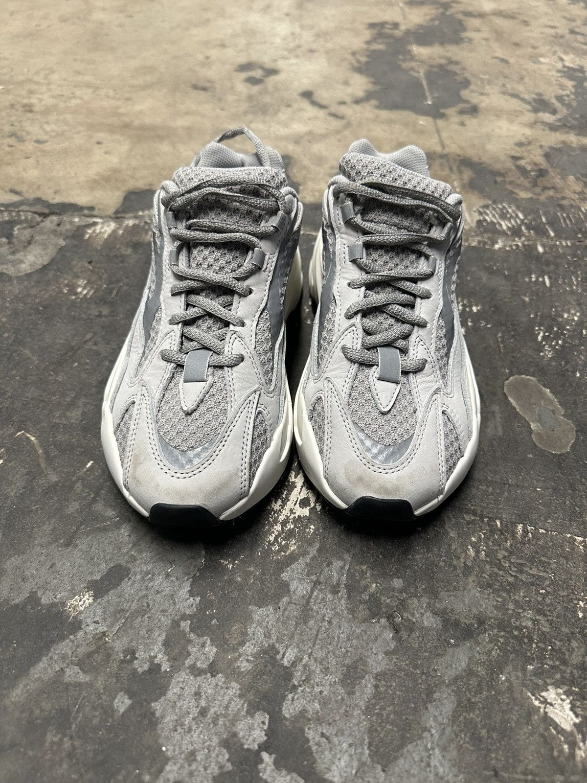 Adidas × Yeezy Yeezy Boost 700 V2 Static Size US 5.5 / EU 38 - 3 Thumbnail