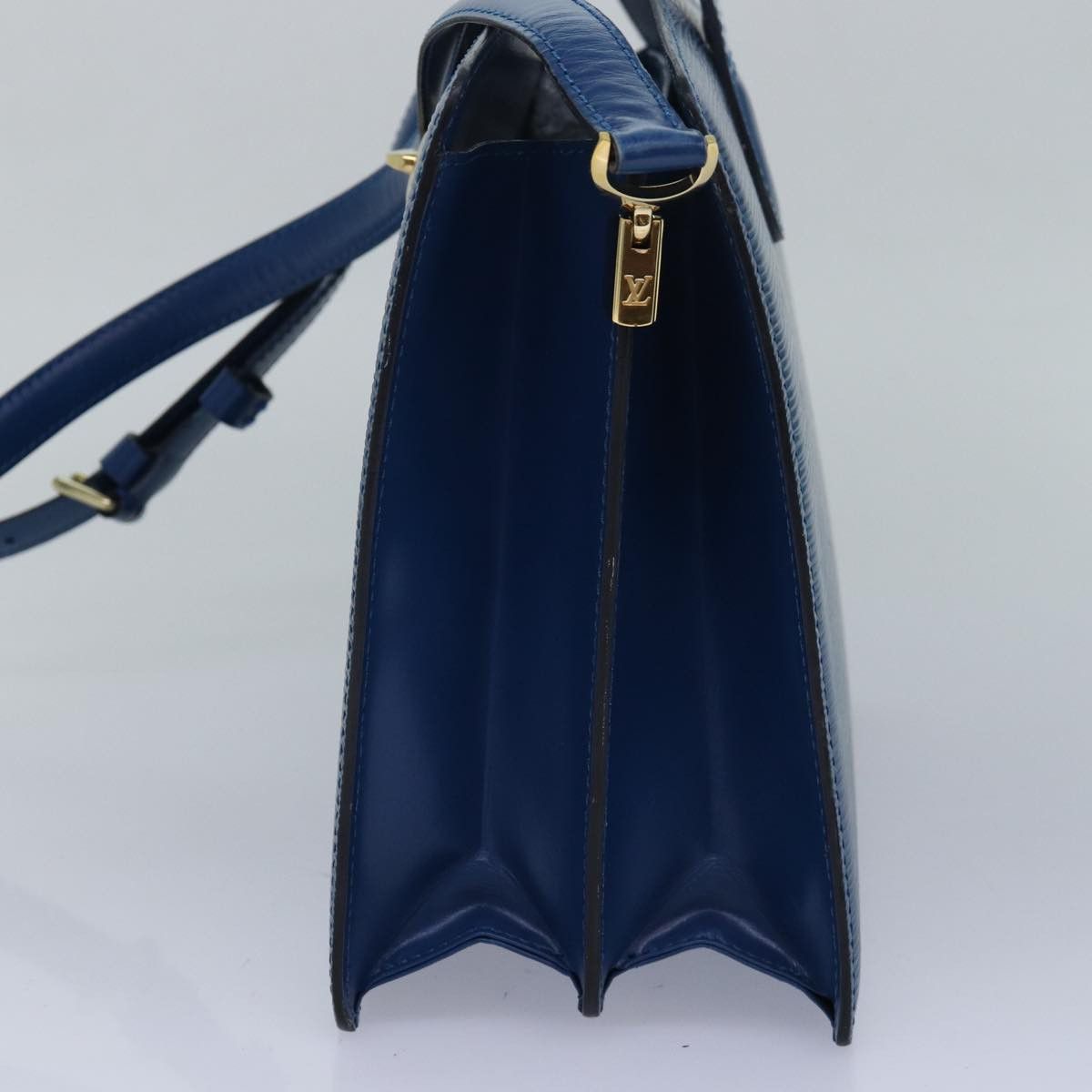 Louis Vuitton LOUIS VUITTON Epi Capuchin Shoulder Bag Blue M52345 Size ONE SIZE - 4 Thumbnail