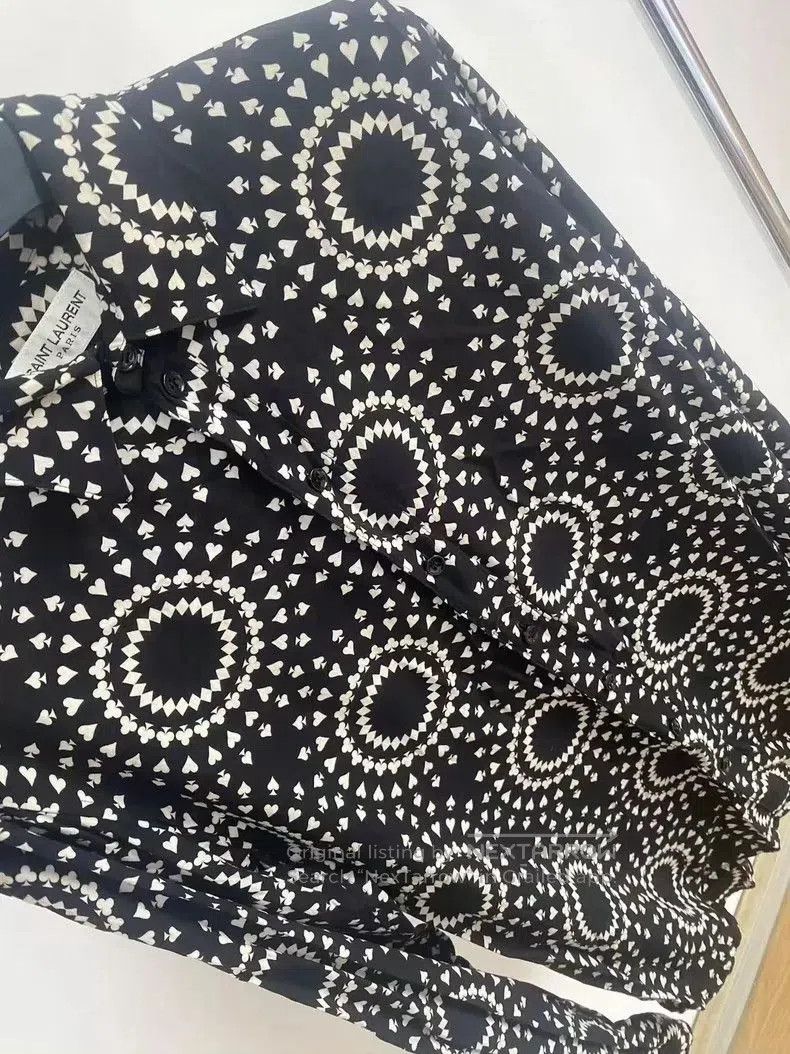 Saint Laurent Paris Saint Laurent Heart Poker Print Shirt. Size US M / EU 48-50 / 2 - 2 Thumbnail