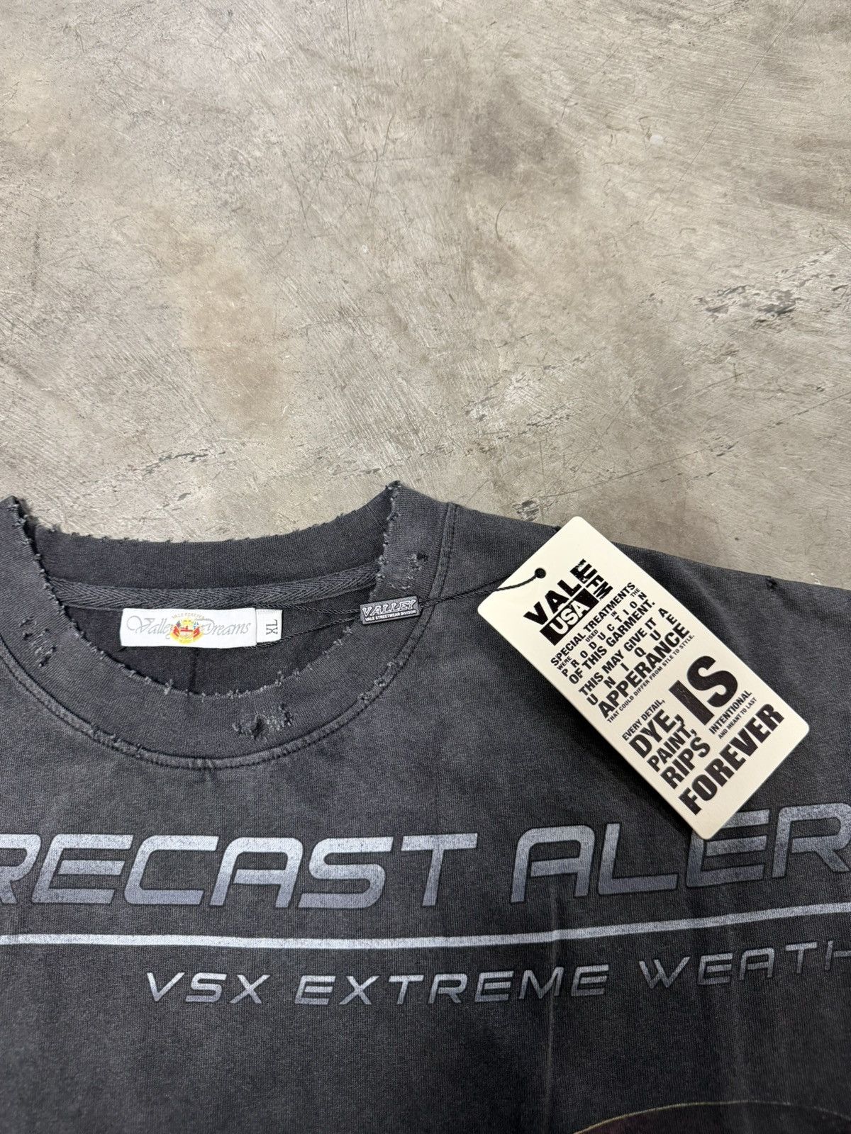 Vale Vale Lives Forever Weatherman T-Shirt Size US XL / EU 56 / 4 - 3 Thumbnail