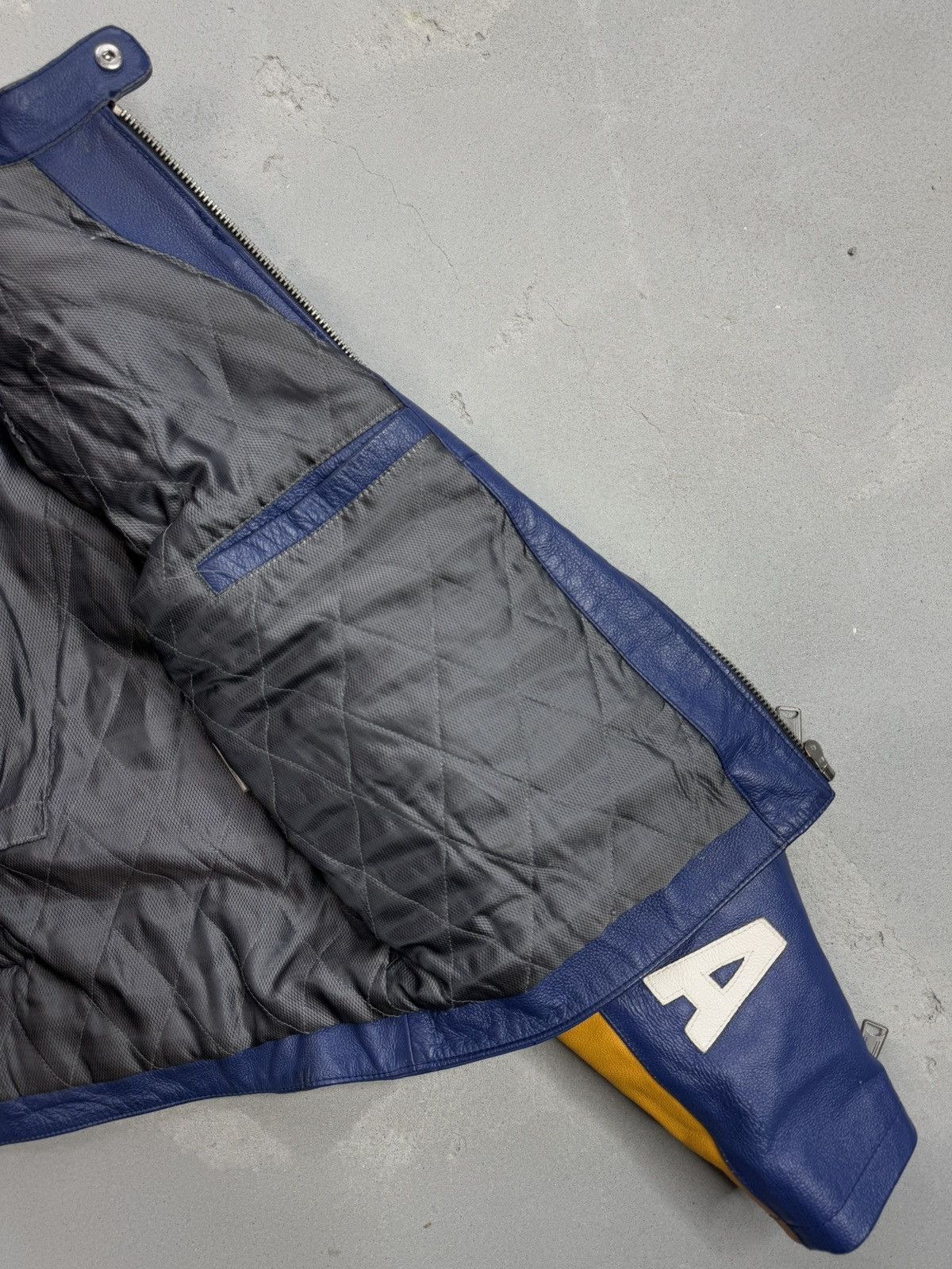 Other VINTAGE RACING LEATHER JACKET V/46 VALENTINO ROSSI STYLE Size US XXL / EU 58 / 5 - 14 Thumbnail