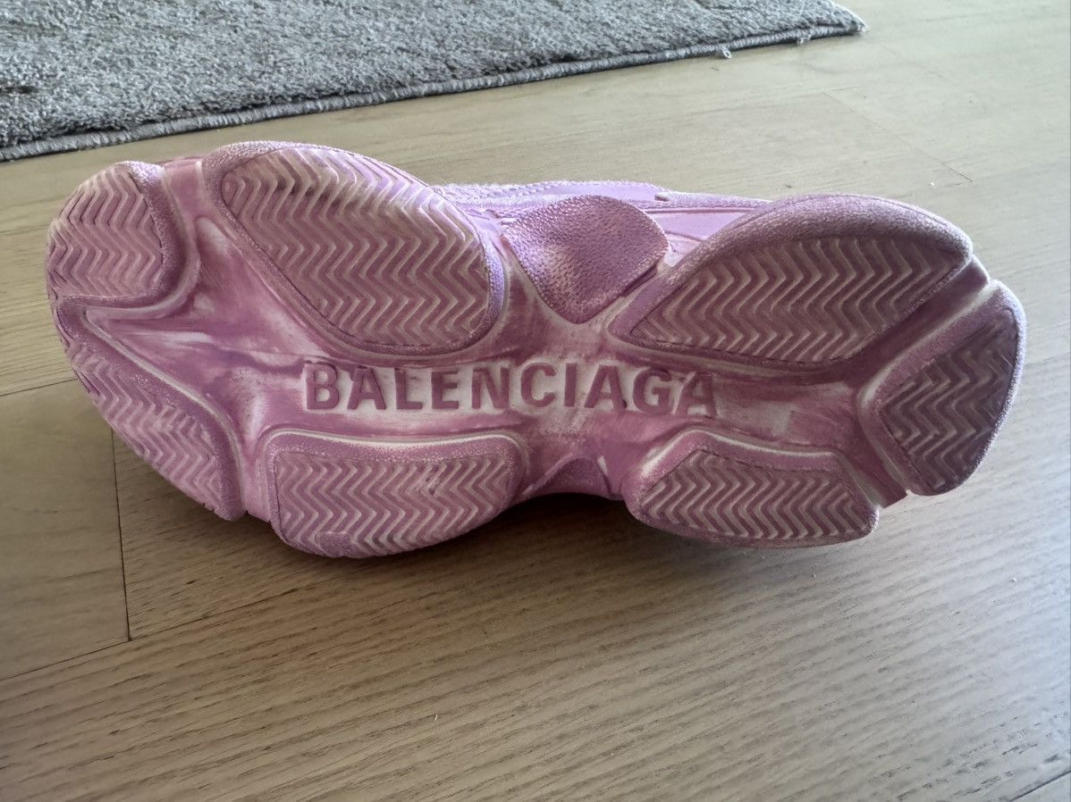 Balenciaga NEW Balenciaga Women’s Triple S Sneaker Faded Pink Size 36 Size US 6 / IT 36 - 17 Thumbnail