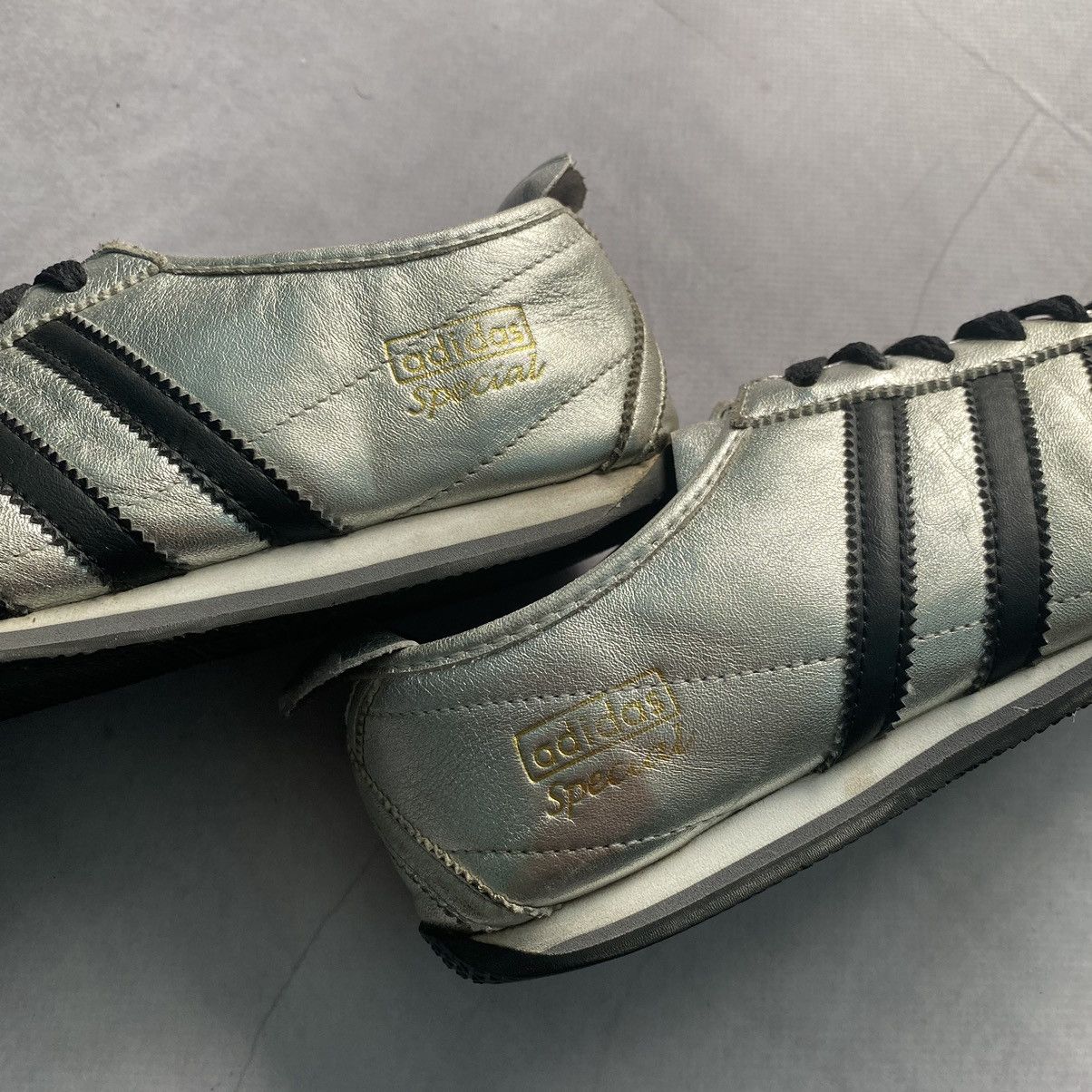 Adidas 2008 Adidas Silver Onitsuka Tiger Y-3 Vibe Sneakers Shoes Size US 5 / EU 37 - 11 Thumbnail