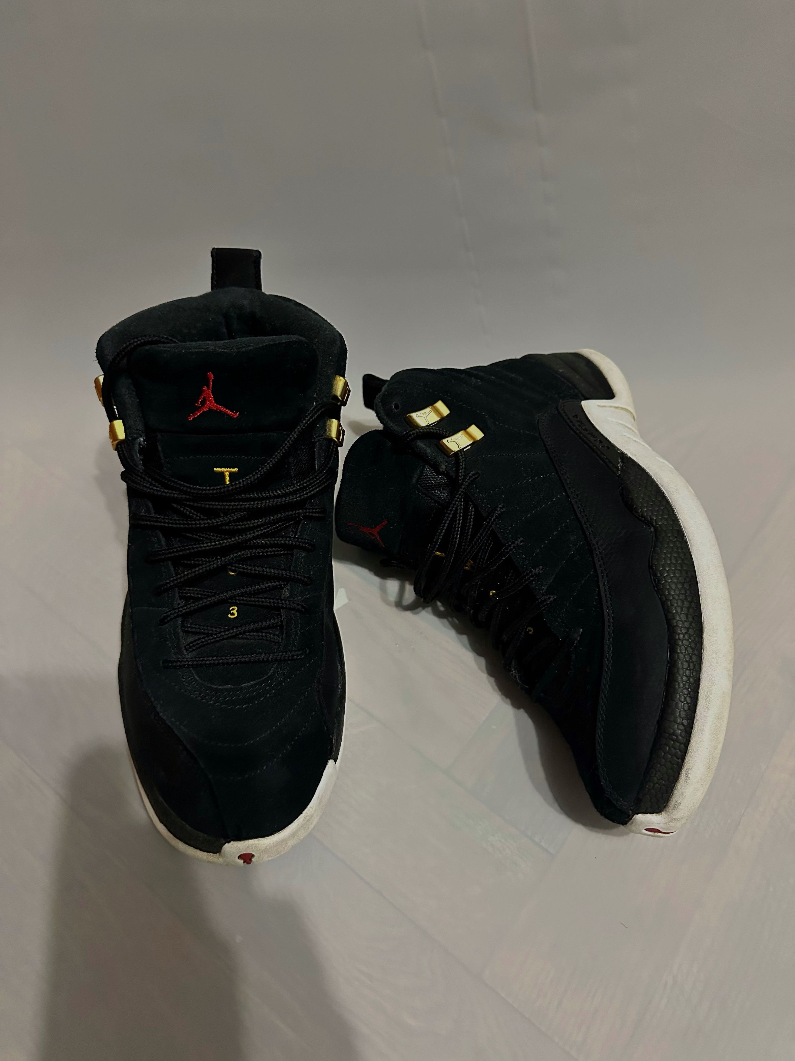 Nike Nike Jordan 12 Retro Reverse Taxi Size US 7.5 / EU 40-41 - 2 Thumbnail