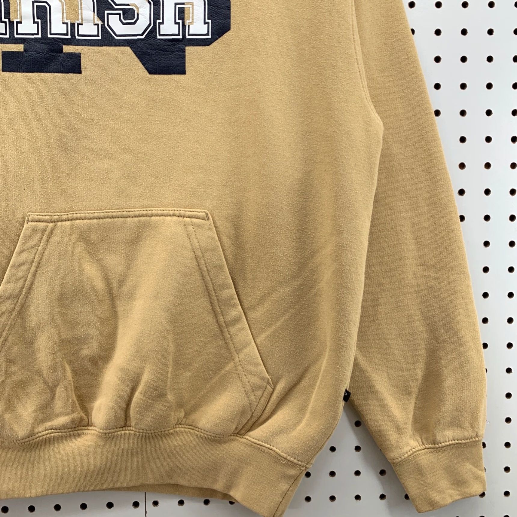NCAA VINTAGE Pennant Notre Dame Hoodie Sweatshirt Unisex Adults XS Brown Graphic Print Pullover Hooded Notre Dame 90s Mens Womens Size US XS / EU 42 / 0 - 5 Thumbnail