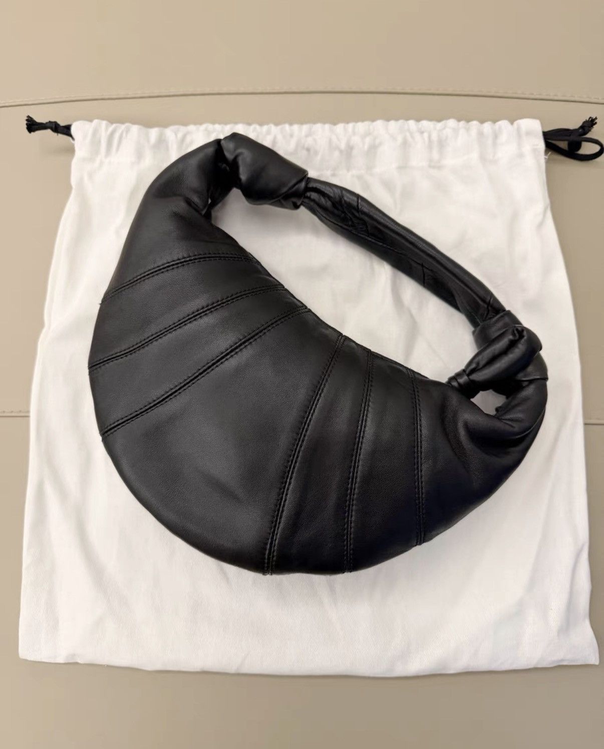 Lemaire Lemaire Lambskin Hobo Croissant Tote Bag KKKK9 Size ONE SIZE - 4 Thumbnail