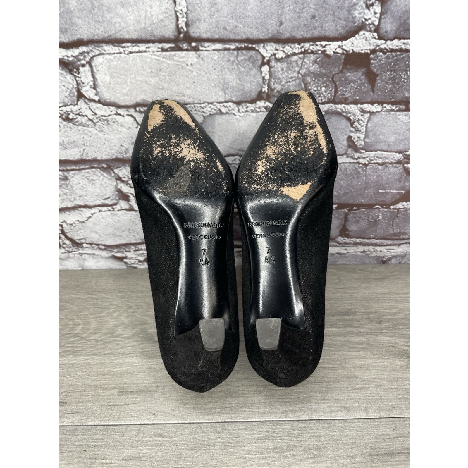 Bruno Magli Bruno Magli Vero Cuoio Black Suede Leather Diamond VTG Heels Size US 7 / IT 37 - 16 Thumbnail