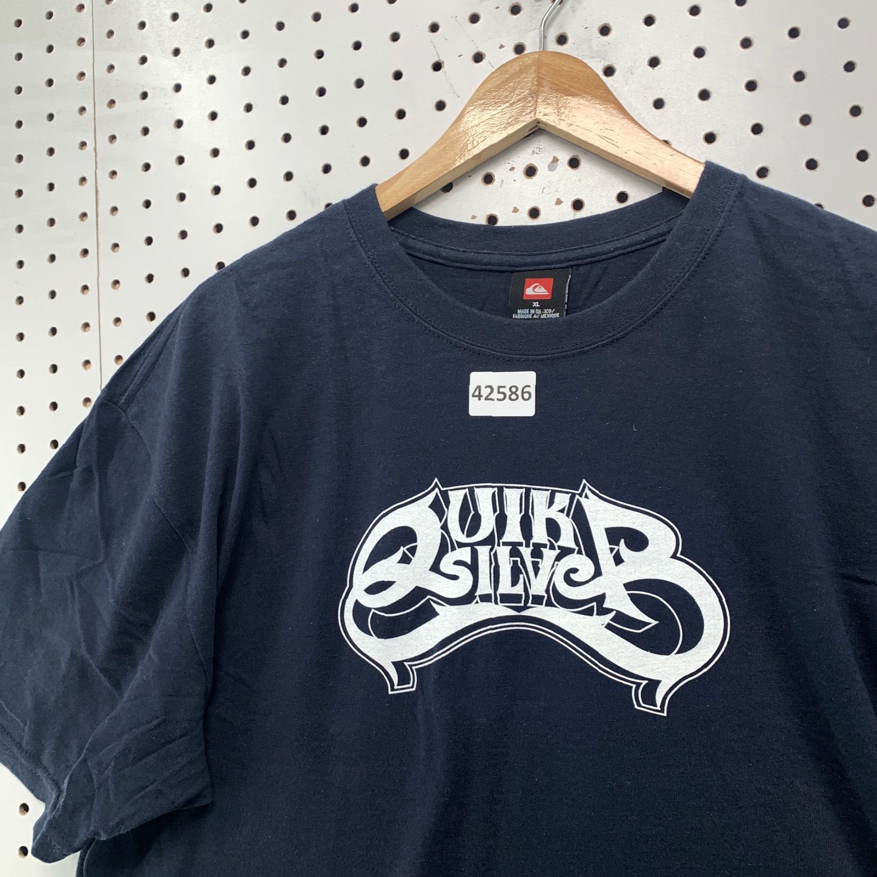 Quiksilver VINTAGE Quiksilver Surf Graphic T-Shirt Mens XL Navy Blue Short Sleeve 100% Cotton 2000s Size US XL / EU 56 / 4 - 7 Thumbnail