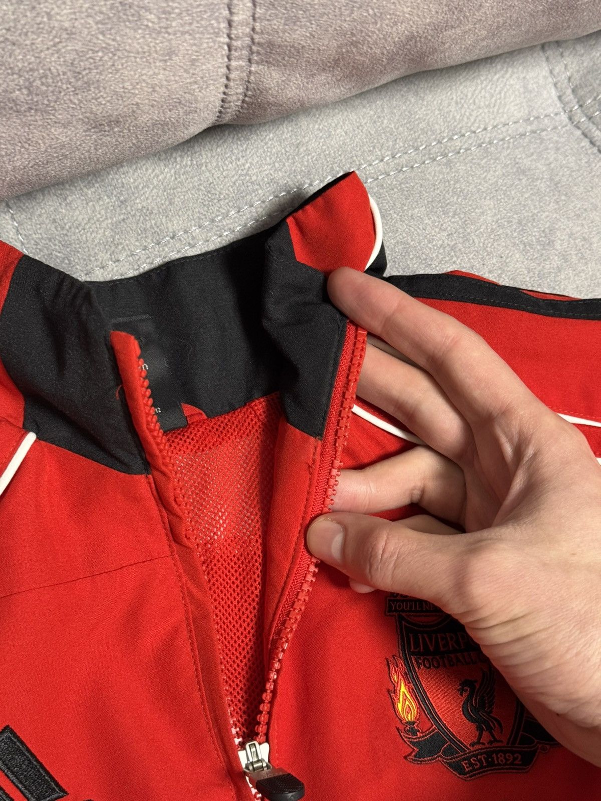 Adidas × Vintage Vintage Adidas Liverpool 2010 red jacket windbreaker Size US S / EU 44-46 / 1 - 16 Thumbnail