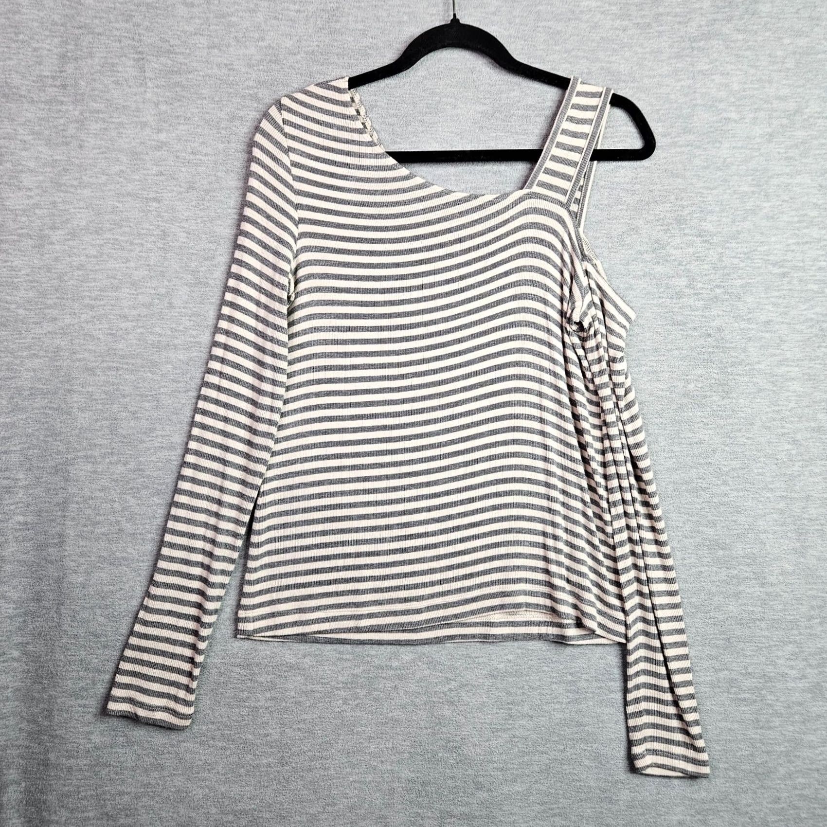 Vintage Cabi Women's Gray Ivory Stripe One Shoulder Asymmetrical Top S Short Sleeve T-Shirt Regular Fit Size S / US 4 / IT 40 - 2 Thumbnail