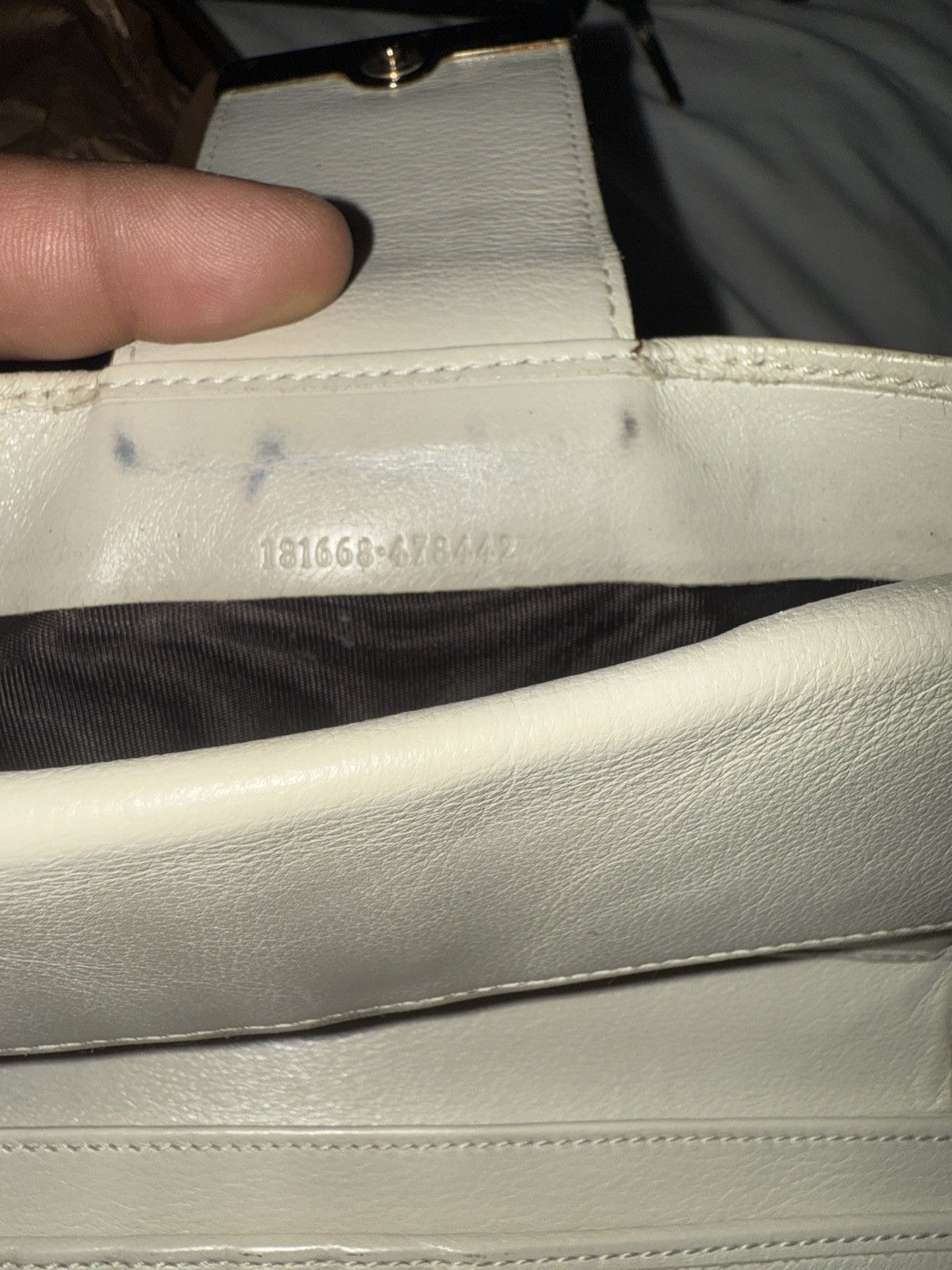 Gucci Gucci Ivory Leather GG Guccissima Snap Closure Wallet Size ONE SIZE - 7 Thumbnail