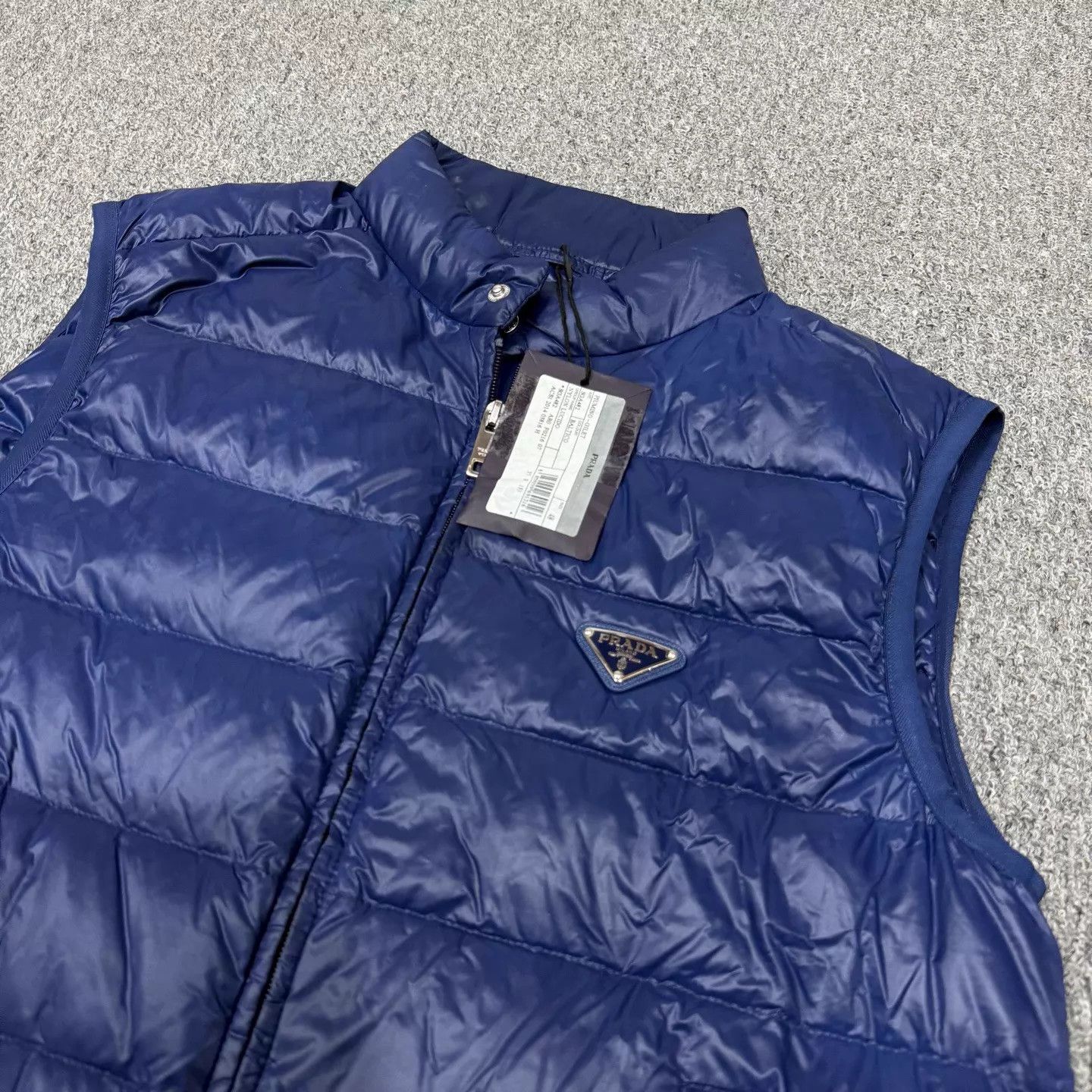 Prada Prada blue metal triangle logo down vest unused with tags 48 Size US M / EU 48-50 / 2 - 4 Thumbnail