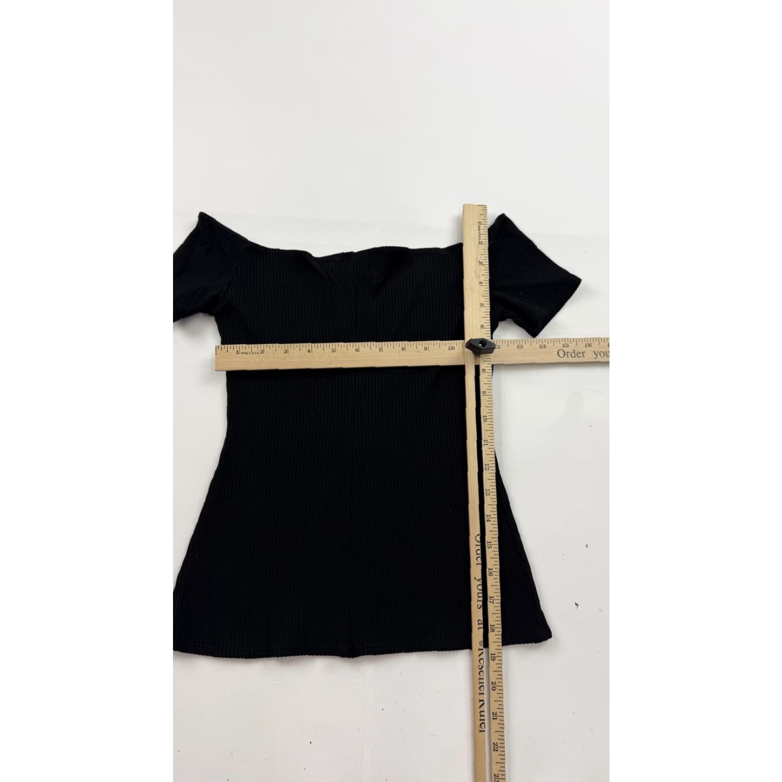 Reformation Reformation Off Shoulder Shirt Womens Small Black Ribbed Stretch Tencel Size S / US 4 / IT 40 - 6 Thumbnail