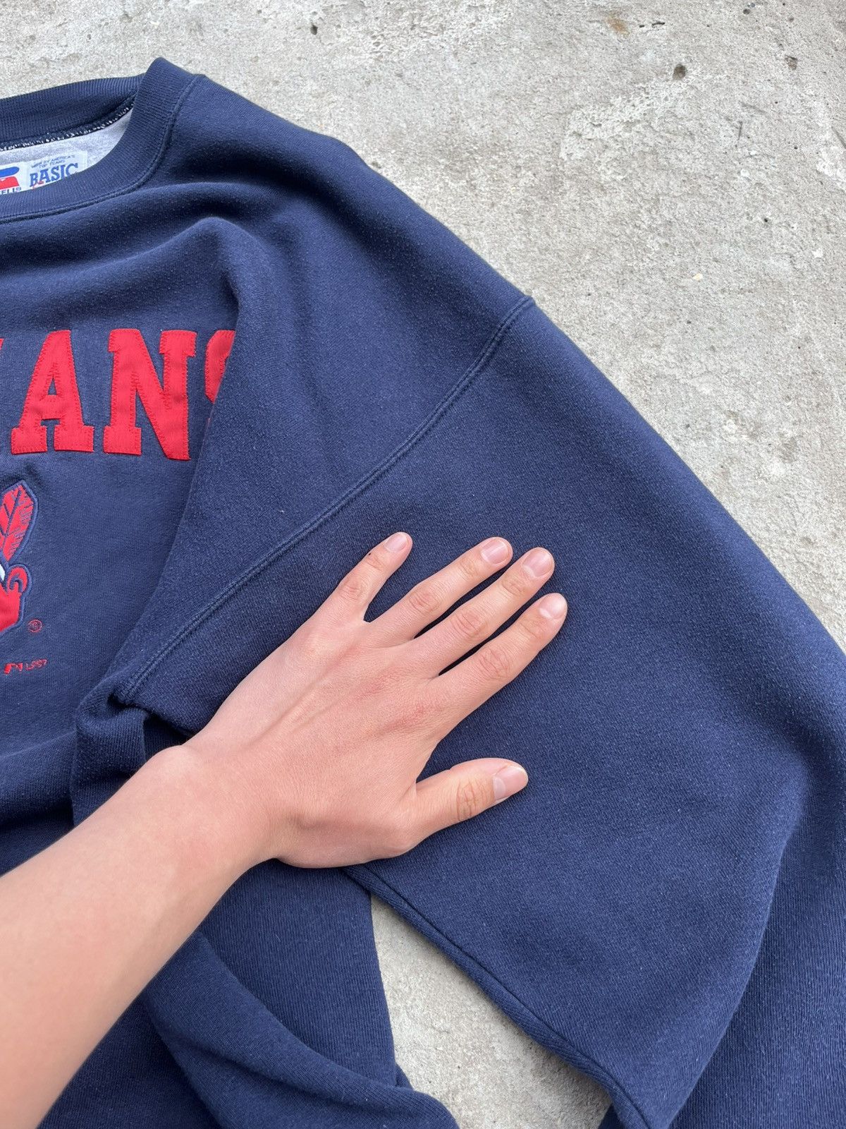 Russell Athletic VTG Russell Athletic “Indians” Logo Boxy Baggy Sweatshirt Size US L / EU 52-54 / 3 - 6 Thumbnail