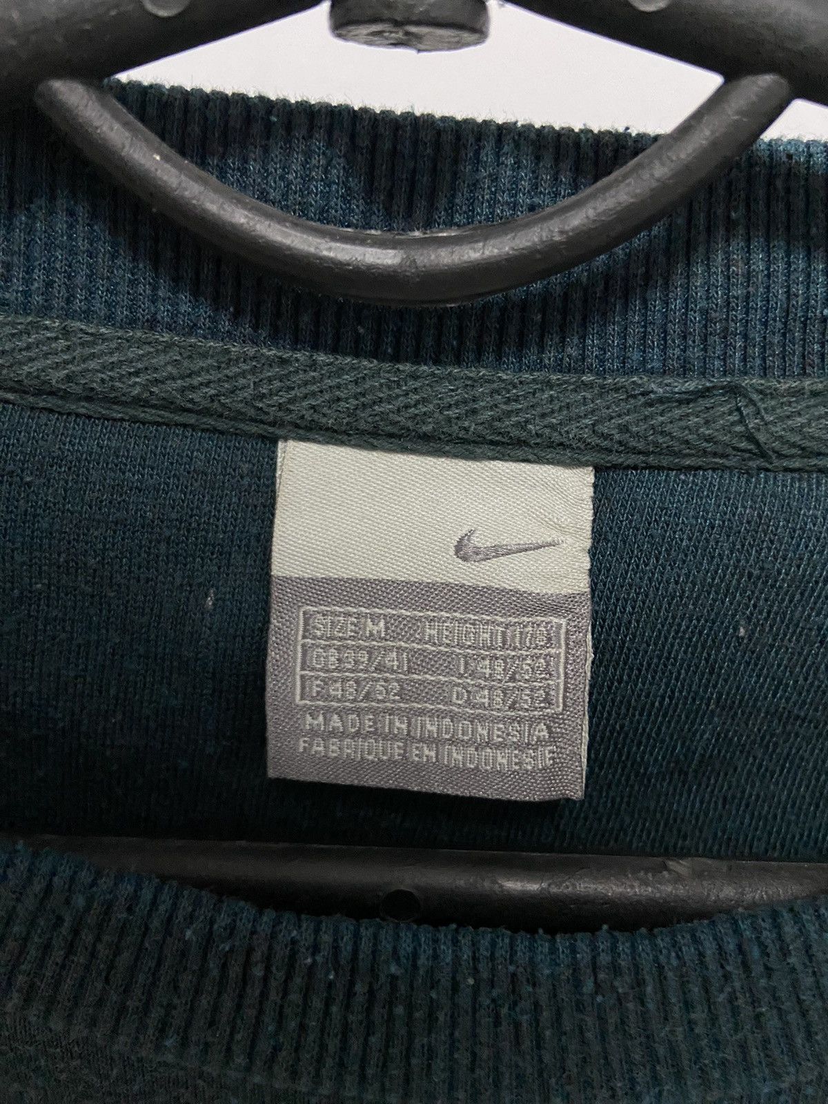 Nike Nike Vintage Big Swoosh Logo Sweatshirt Y2K Size US M / EU 48-50 / 2 - 4 Thumbnail