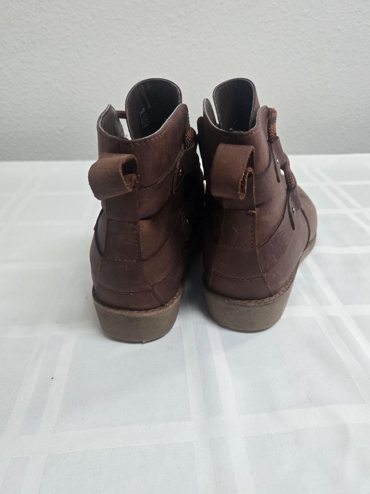 Teva Teva Sz 8 Leather Ankle Boots Dos Waterproof Quiet Luxury Size US 8 / IT 38 - 5 Thumbnail