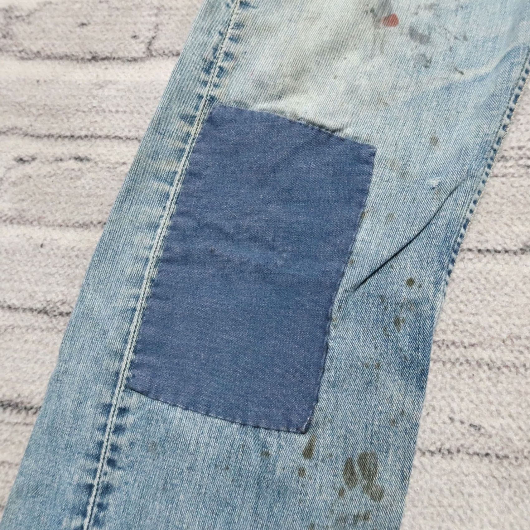 Lee VINTAGE Lee Riders Jeans Mens Denim Stonewash Light Wash Sanforized Distressed Selvedge 27x29 Closure Zip 8" Opening Size US 27 - 5 Thumbnail