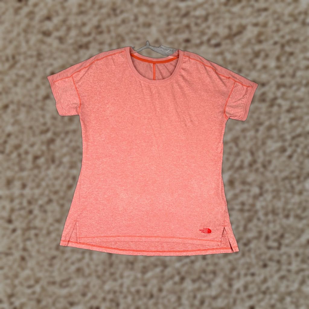 The North Face The North Face Shirt Women M Pink Crew Neck Short Sleeve Polyester Blend READ Size M / US 6-8 / IT 42-44 - 1 Thumbnail