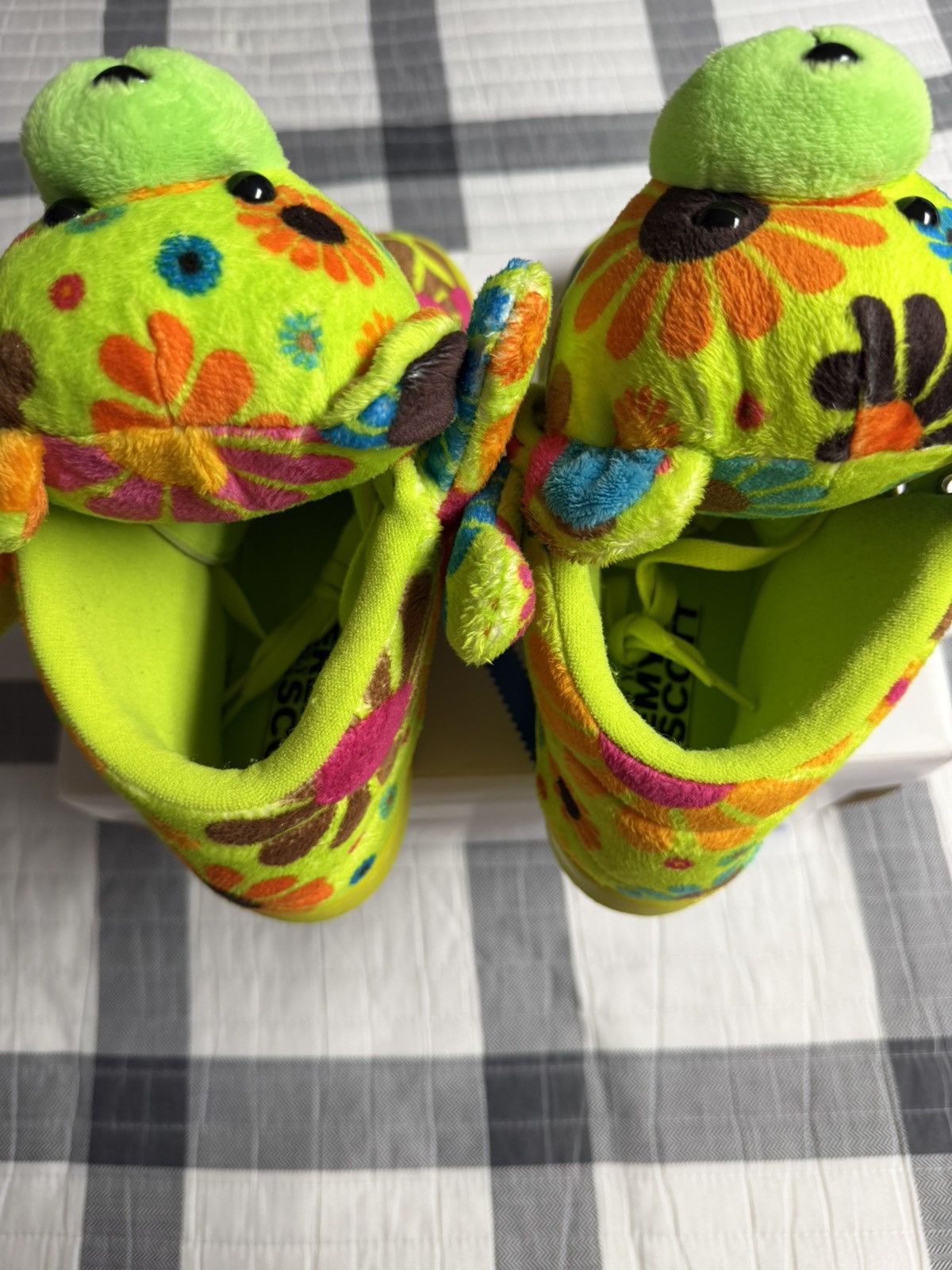 Jeremy Scott Adidas Jeremy Scott Bear Flower Power Size US 9 / EU 42 - 5 Thumbnail