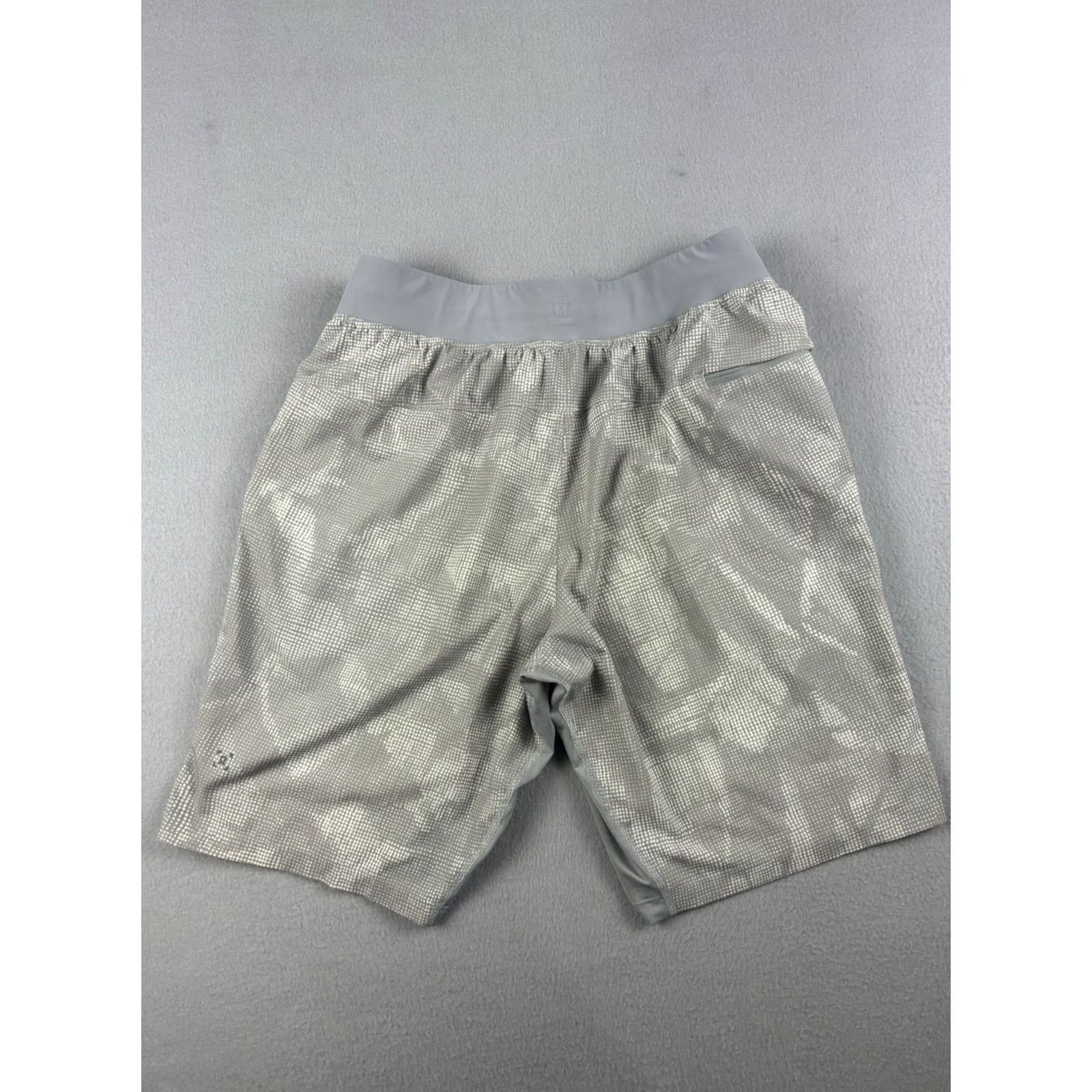 Lululemon Lululemon Shorts Men’s Small Gray THE Short Athletic Workout Gym 9” Inseam Size US 29 - 3 Thumbnail