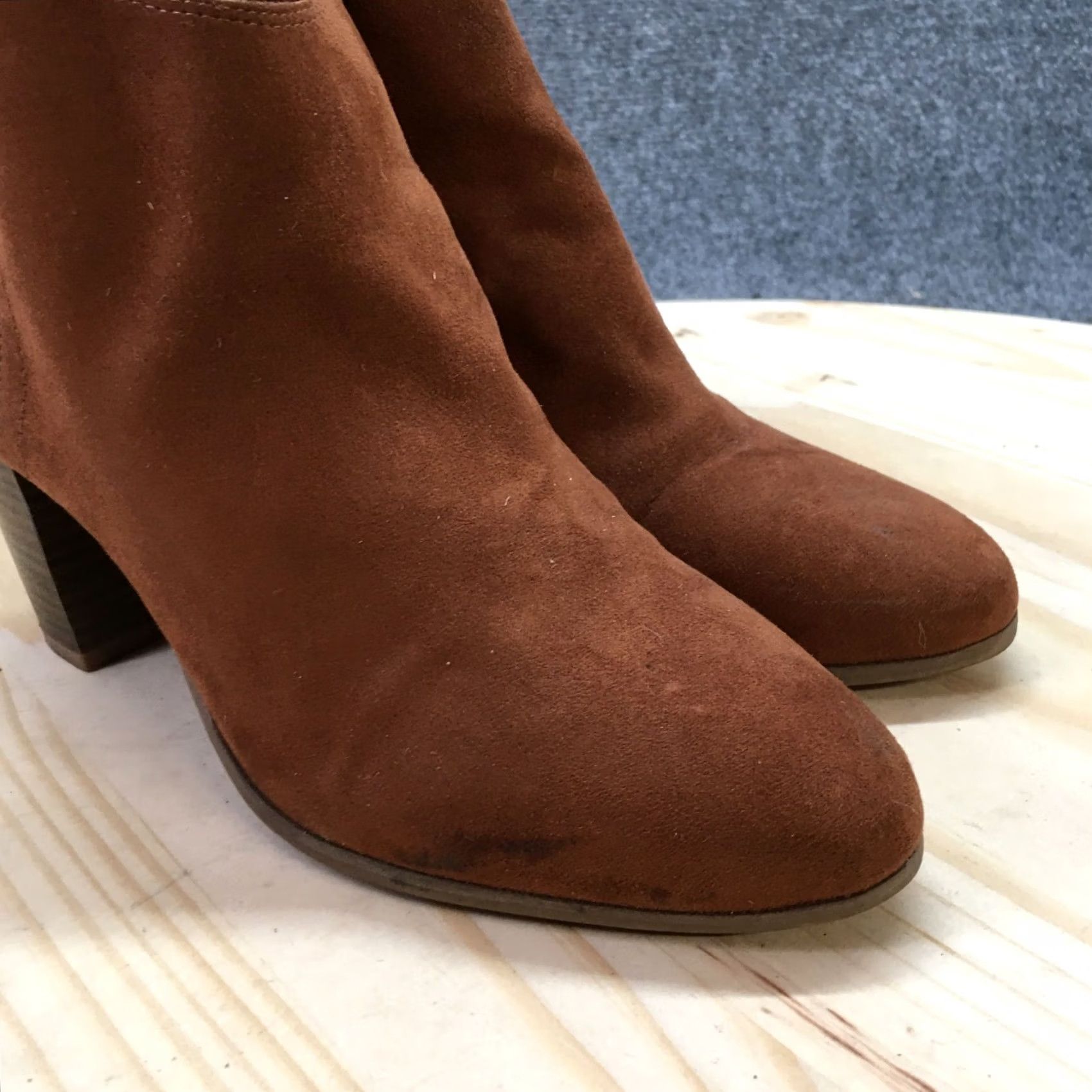 Old Navy Old Navy Boots Womens 8 Ankle Booties Brown Suede Zipper Casual Cap Mid Heel Bootie Womens Size US 8 / IT 38 - 6 Thumbnail