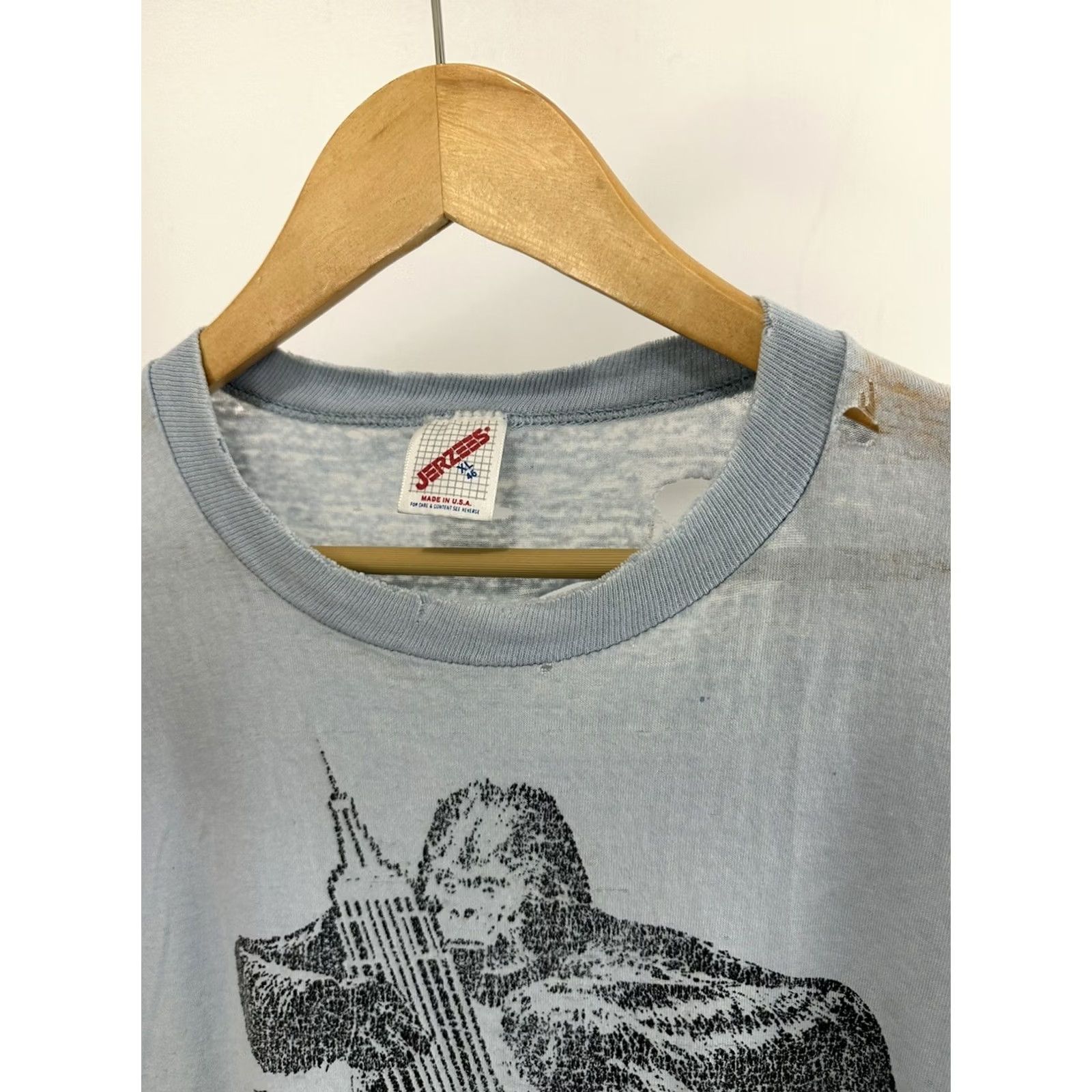 Jerzees VTG 80s Empire State New York King Kong Worn Thrashed Thin Burnout T-Shirt L Shirt Mens Blue N/A Size US L / EU 52-54 / 3 - 7 Thumbnail