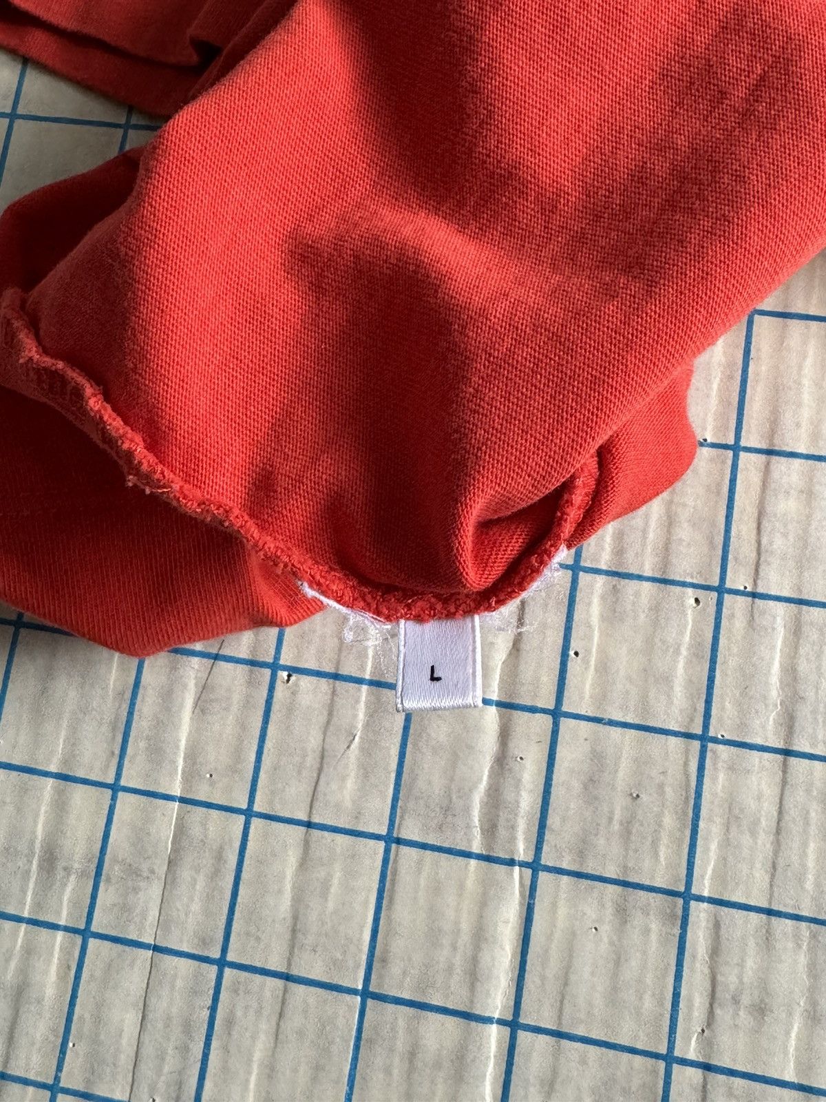 Alexander McQueen × MCQ McQ Alexander McQueen Spell Out Tee Red Size Large Size US L / EU 52-54 / 3 - 8 Thumbnail