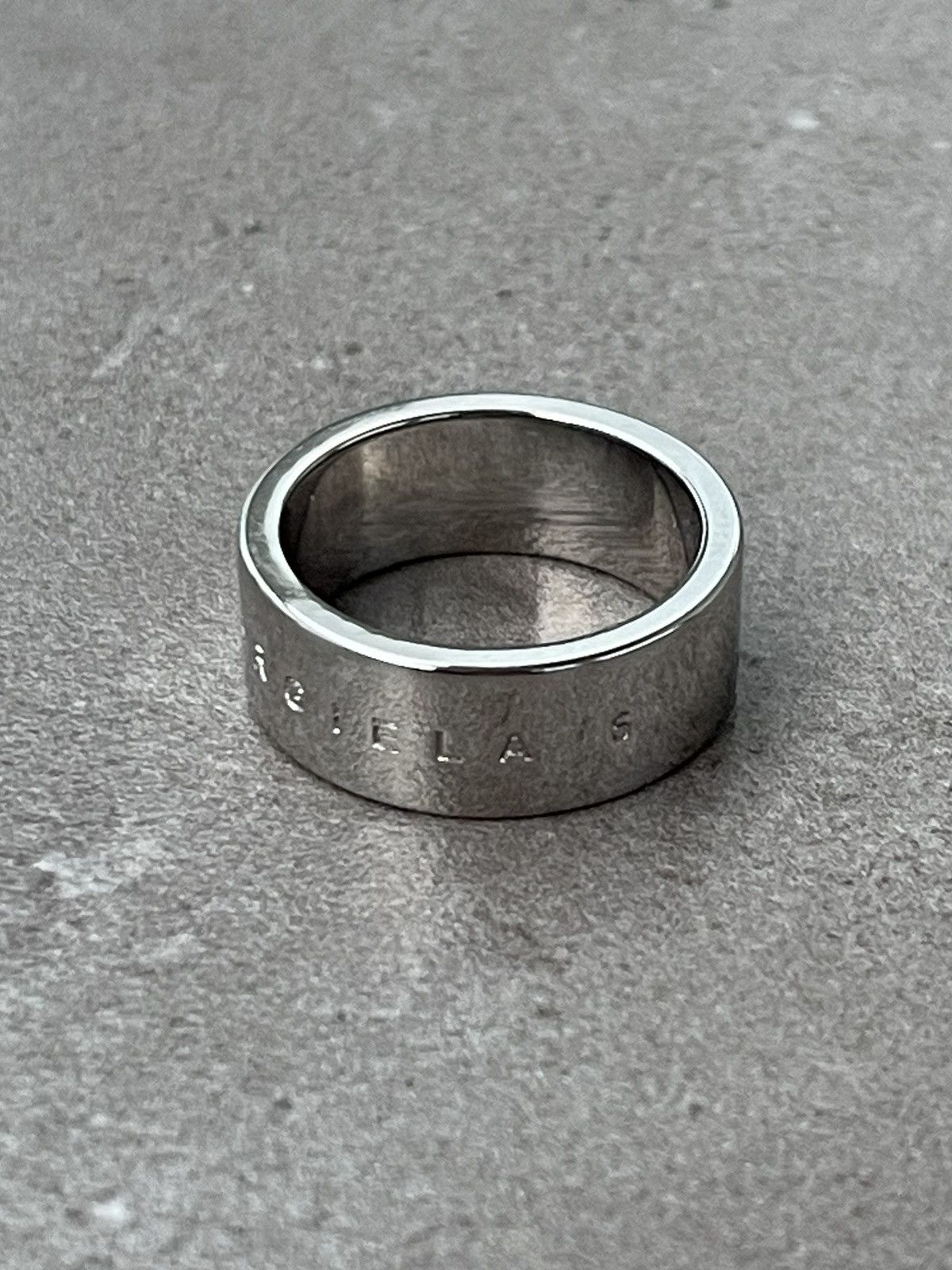 Maison Margiela !DS! FW23 Maison Margiela Text Logo Polished Palladio Ring Size ONE SIZE - 2 Thumbnail