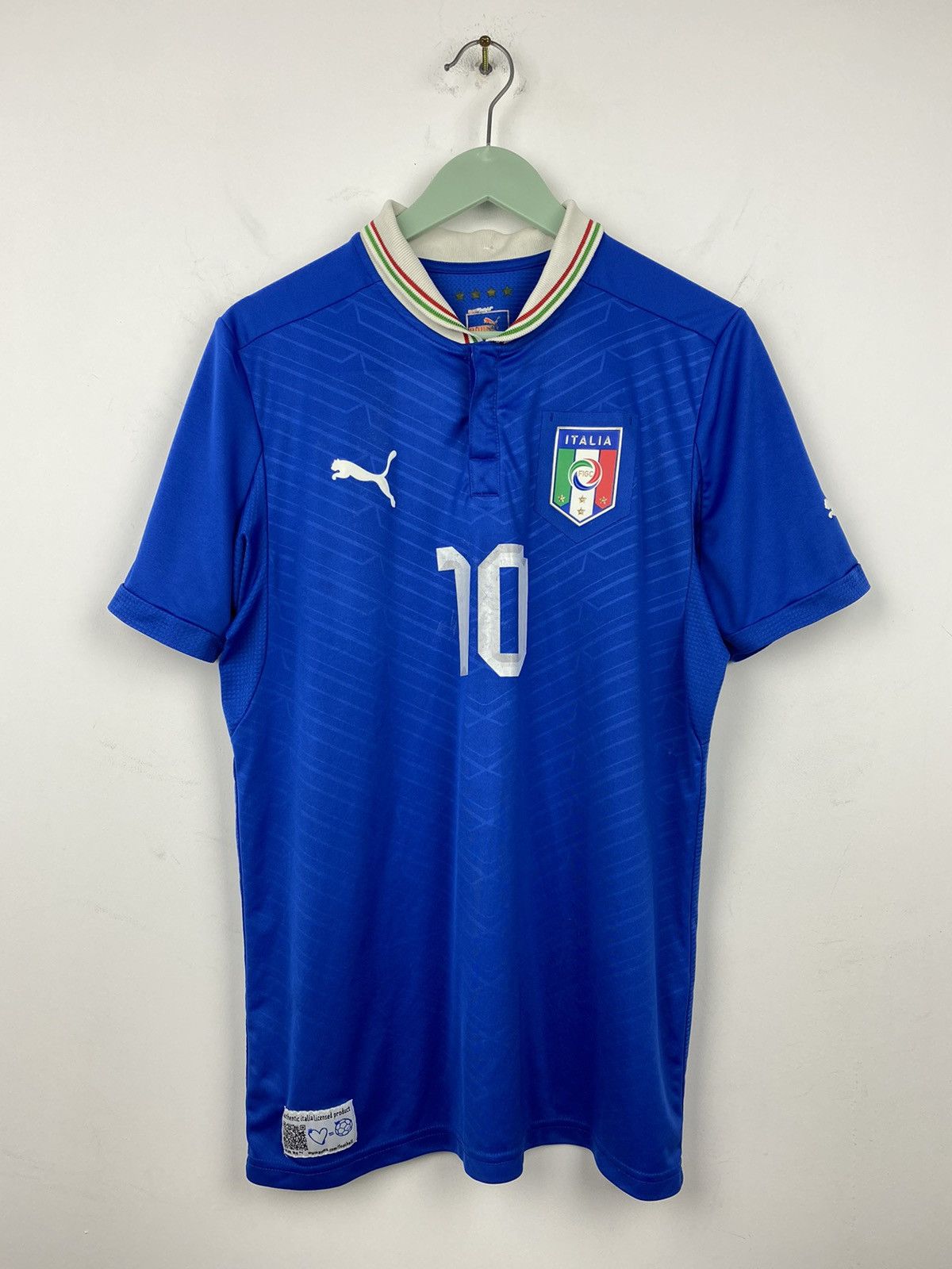 Puma Italy 2012 2013 Cassano #10 Football Soccer Jersey Germany Size US M / EU 48-50 / 2 - 2 Thumbnail