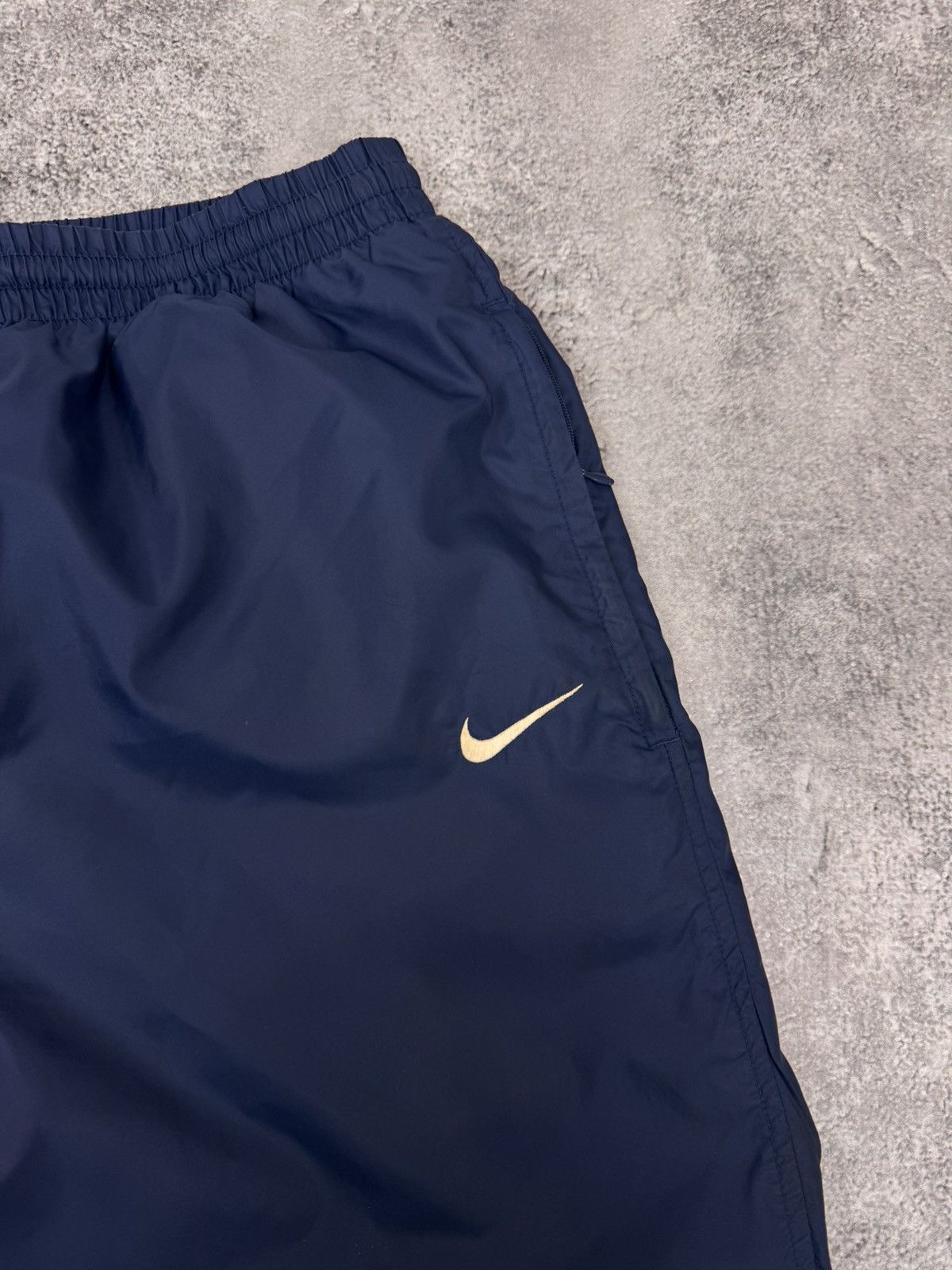 Nike Nike Men Lightweight Track Pants Navy Size L Size US 33 - 3 Thumbnail