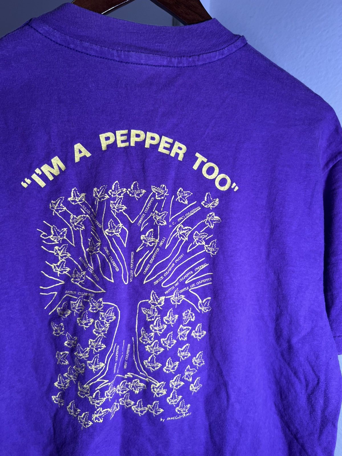 Vintage 90's VTG Vintage Pepper Family Tree Retro Obscure Indie Tee Size US L / EU 52-54 / 3 - 4 Thumbnail