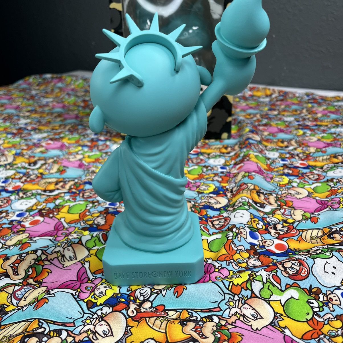 Bape BAPE New York Madison Avenue Statue Size ONE SIZE - 3 Thumbnail