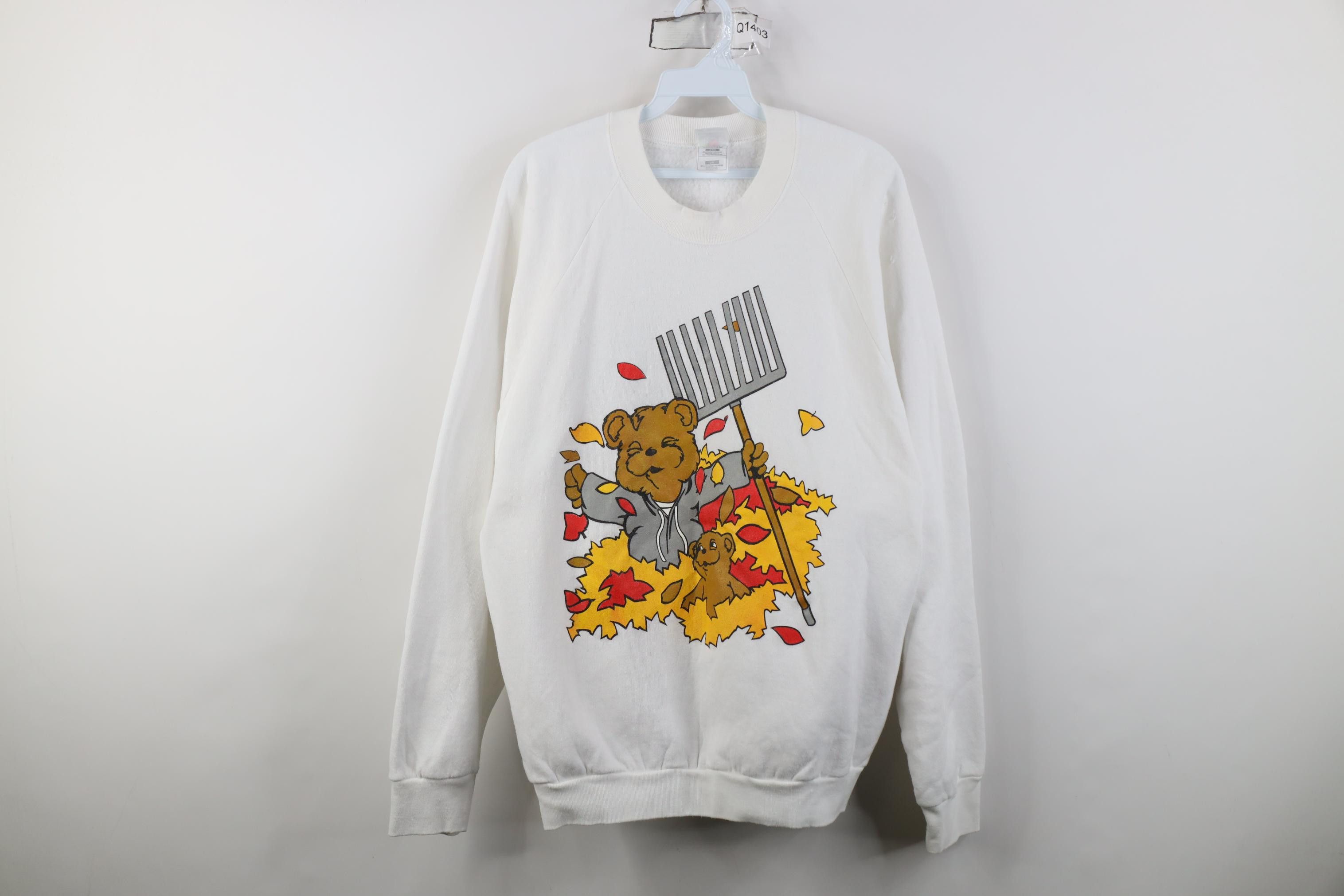 Vintage Vintage 90s Streetwear Fall Leaves Bear Crewneck Sweatshirt Size XXL / US 16-18 / IT 52-54 - 1 Thumbnail