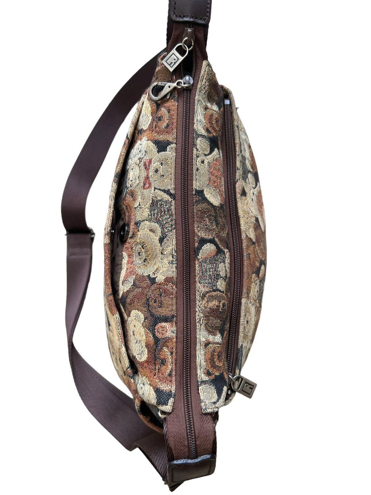 Japanese Brand Vintage Yamatoya Tokyo Ravi Ravi Jacquard Bears Sling Bag Size ONE SIZE - 9 Thumbnail