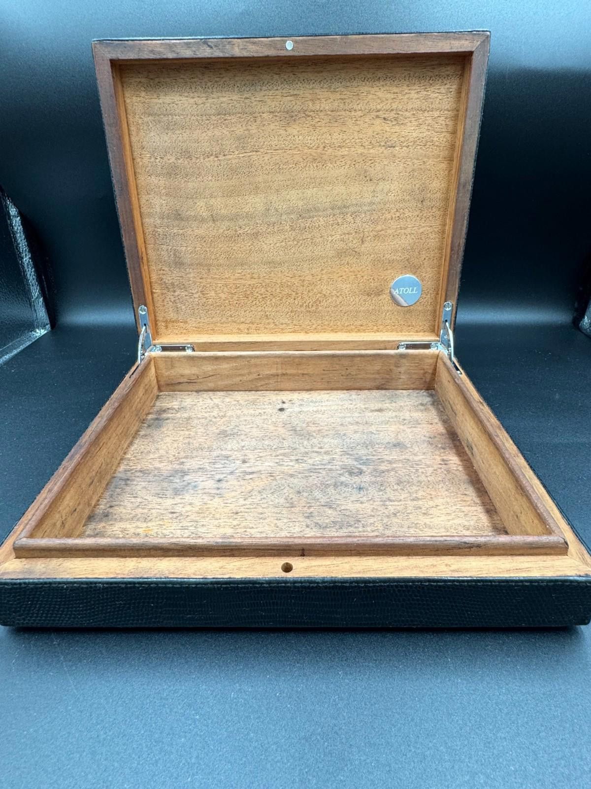 Other Atoll Cigar Case Box Humidor Alligator Black Leather Needs R Size ONE SIZE - 6 Thumbnail