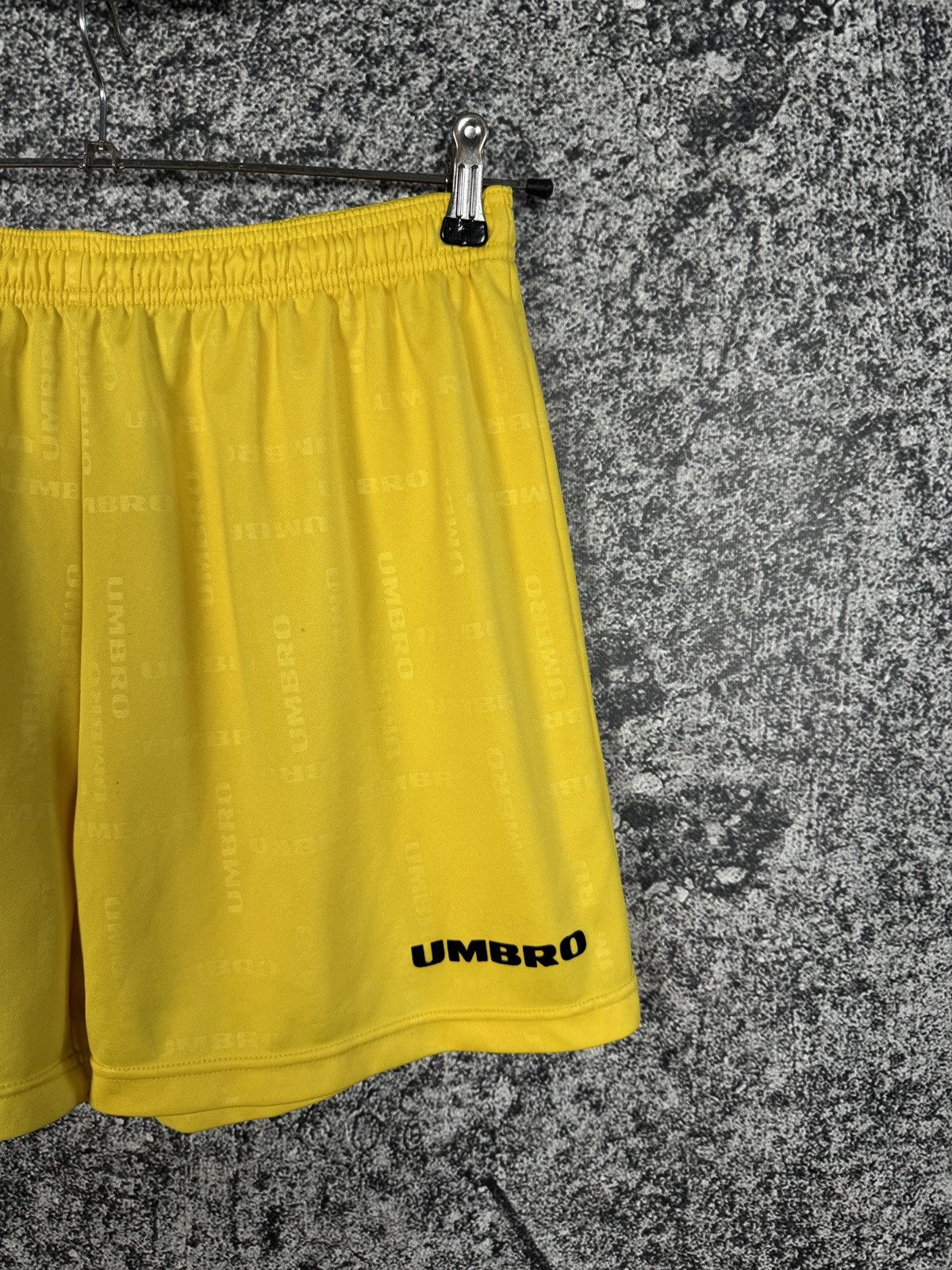 Umbro Umbro Vintage 90s Monogram Shorts Athletic Soccer Size L Size US 36 / EU 52 - 2 Thumbnail