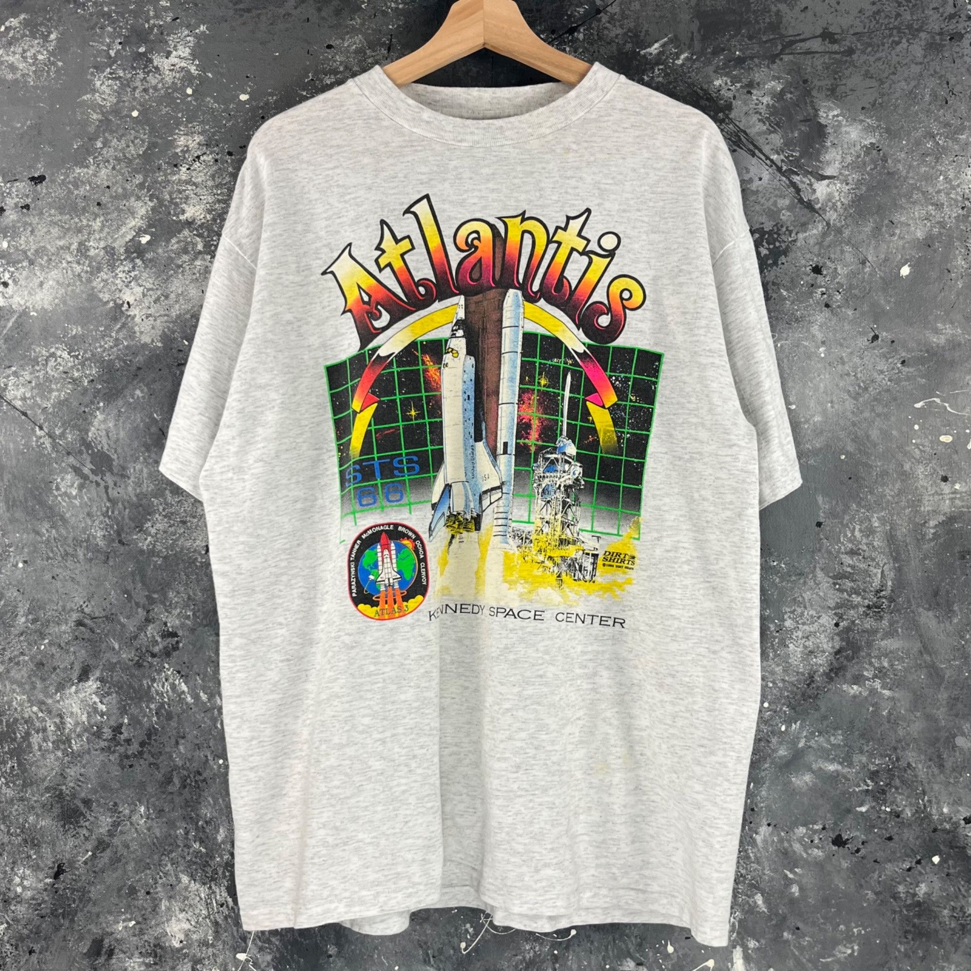 Vintage Vintage Kennedy Space Center shirt Size US XL / EU 56 / 4 - 1 Thumbnail